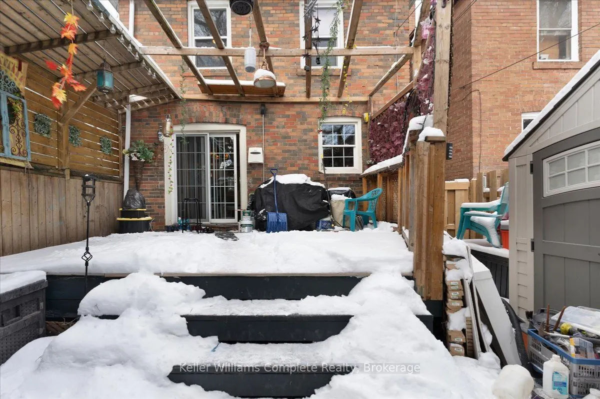 719 Kingston Road