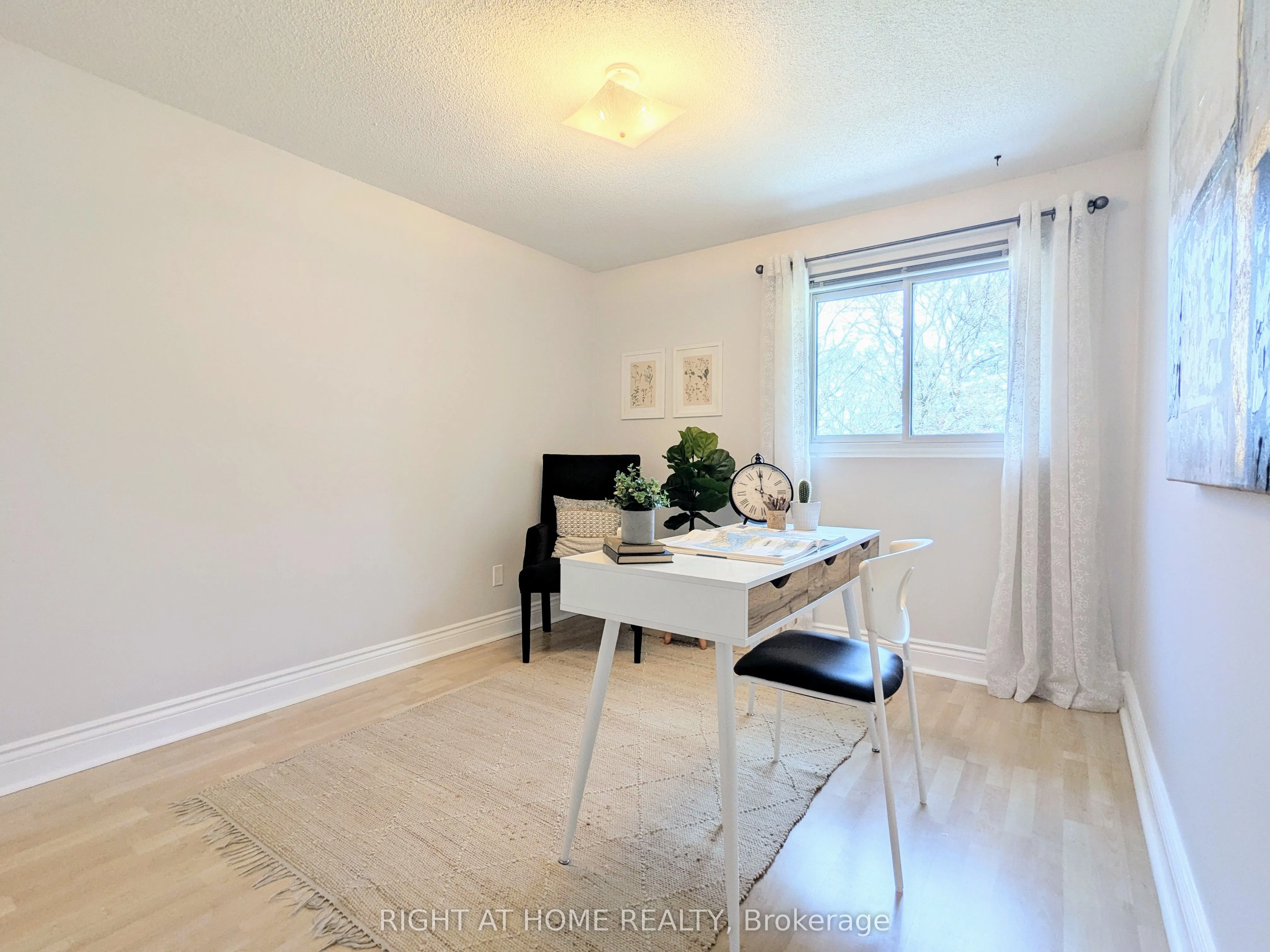 945 Burns Street W #10