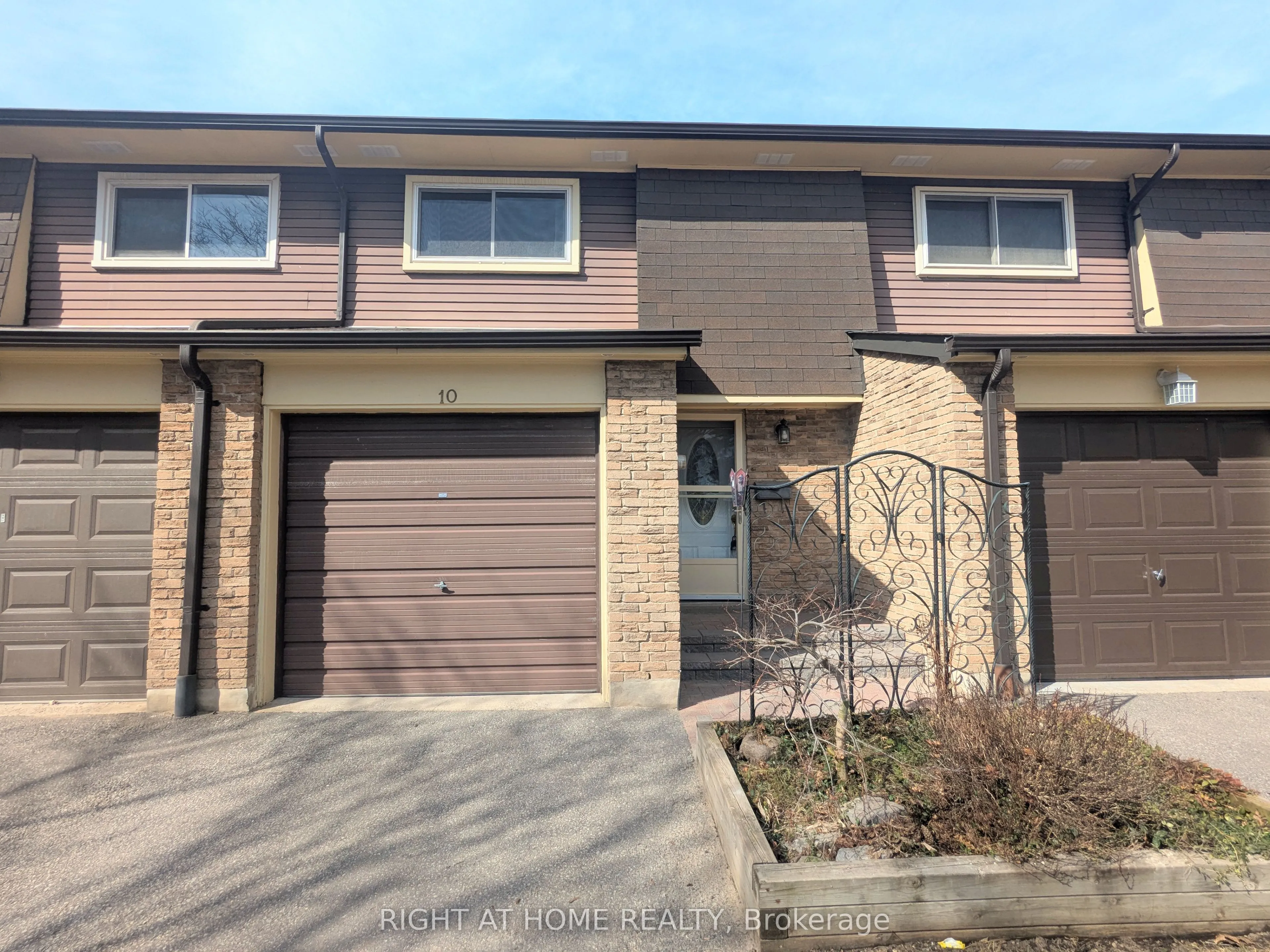 945 Burns Street W #10