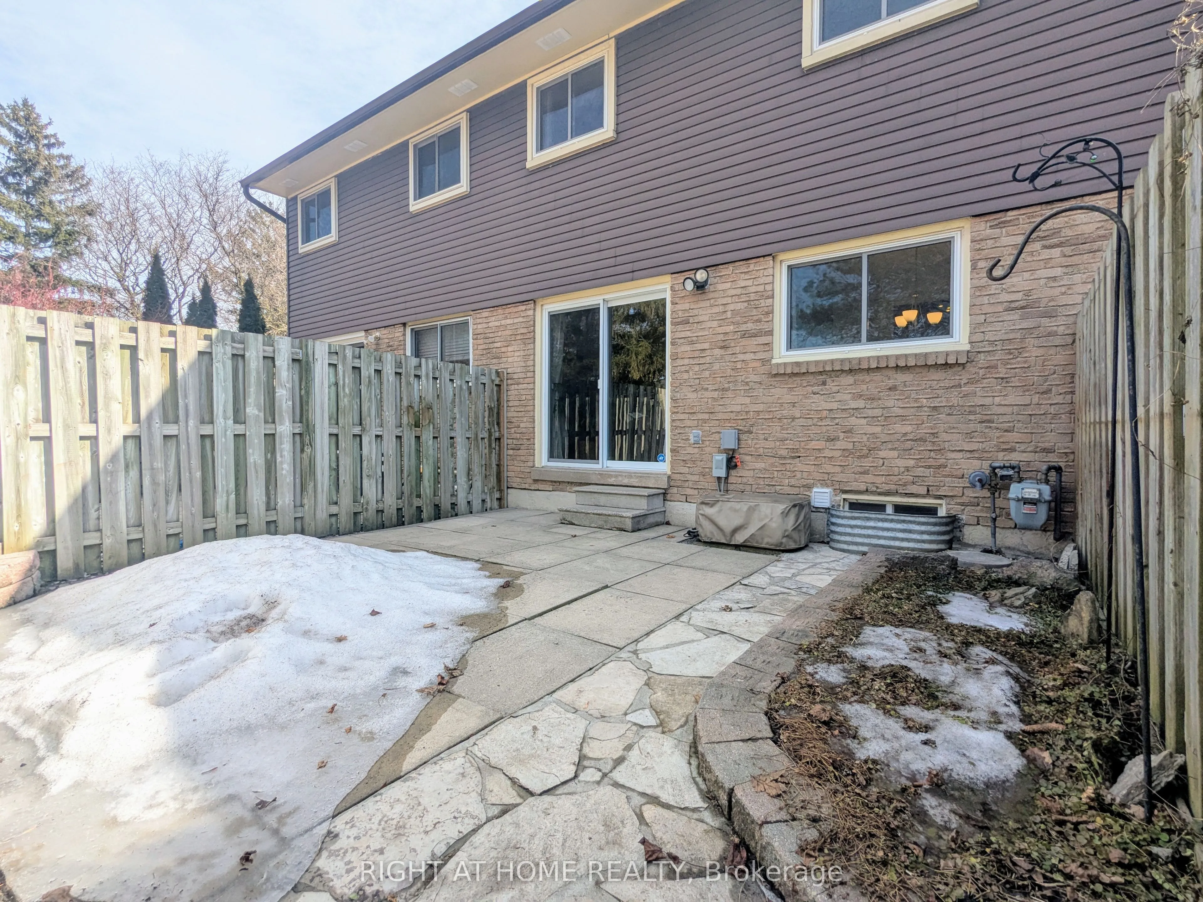 945 Burns Street W #10