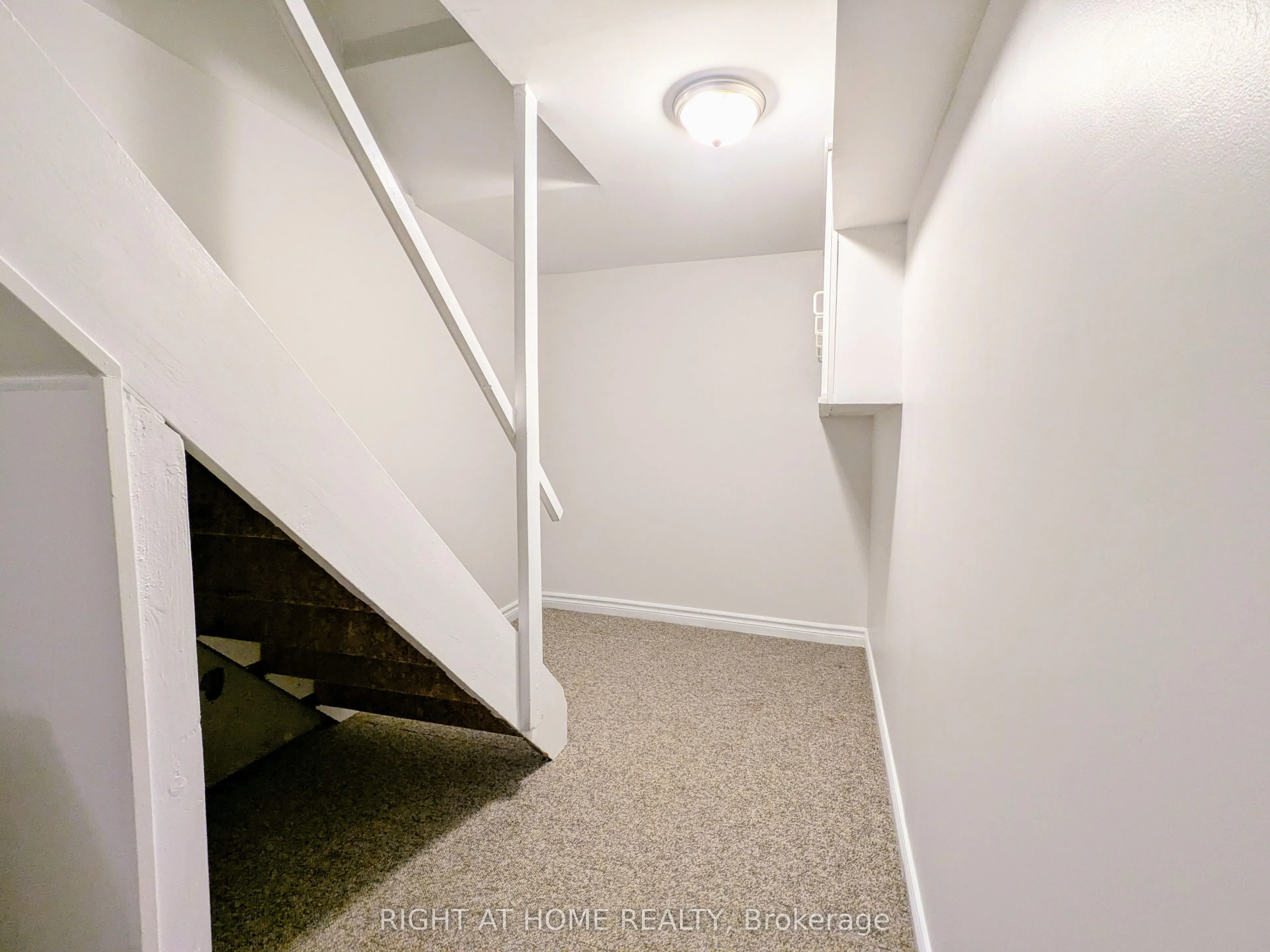 945 Burns Street W #10