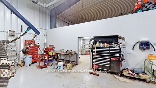 30 Minuk Acres
