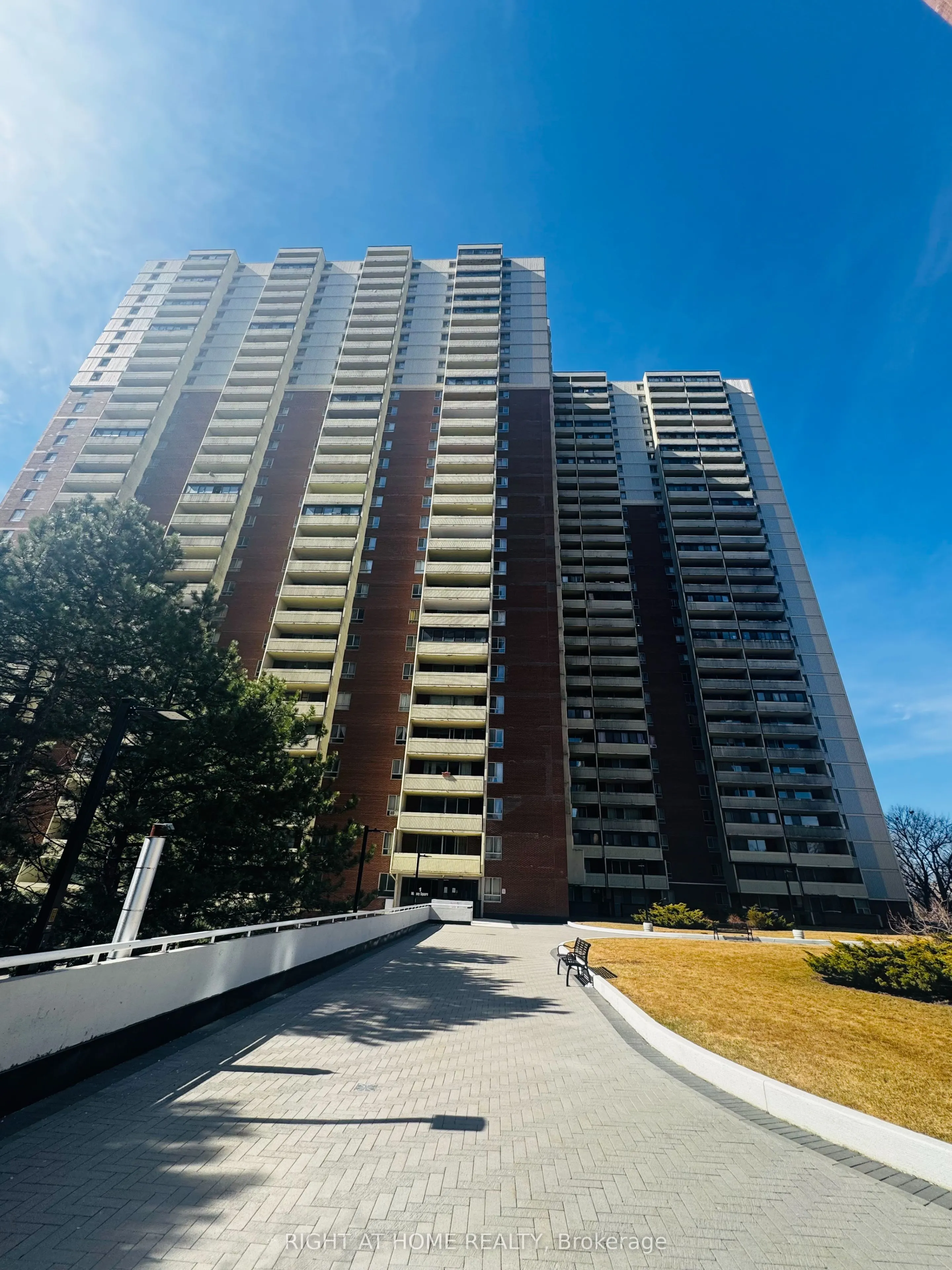 1 Massey Square #1202