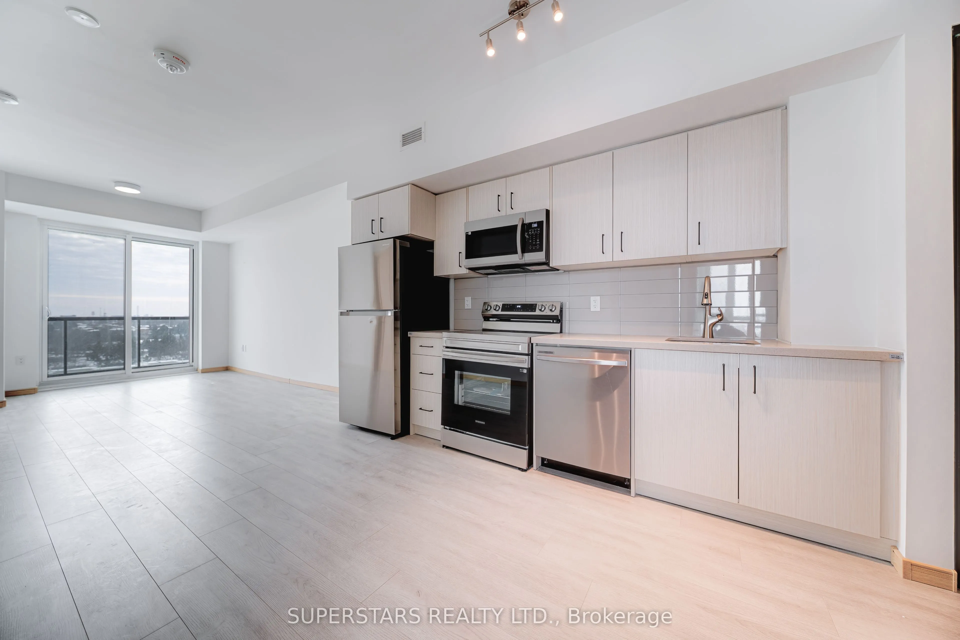 3429 Sheppard Avenue E #915