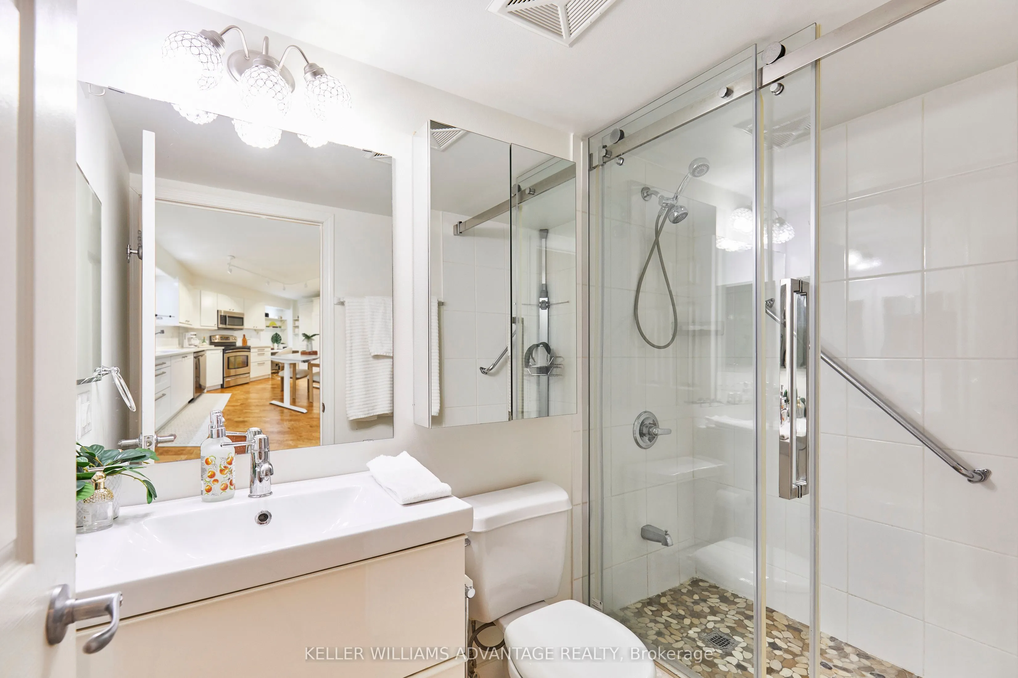 340 Watson Street W #715