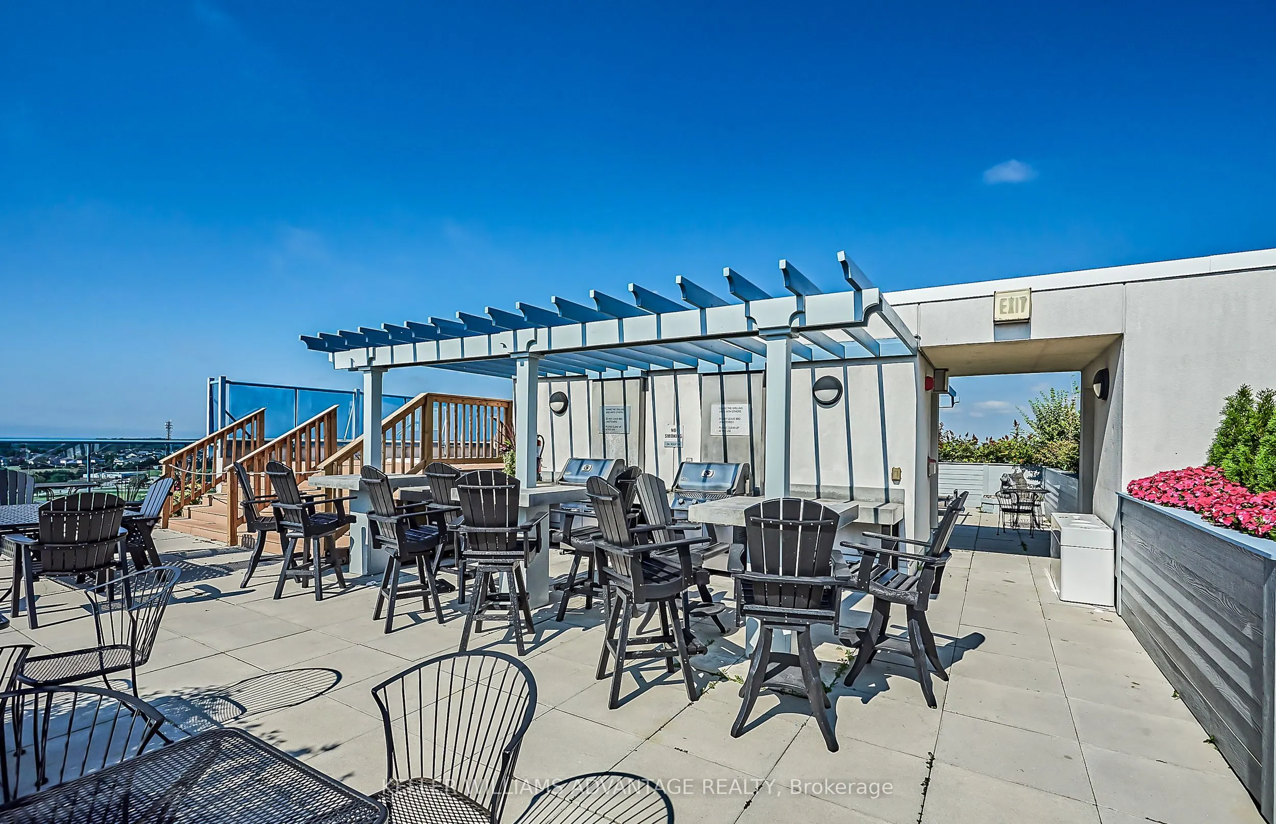 340 Watson Street W #715