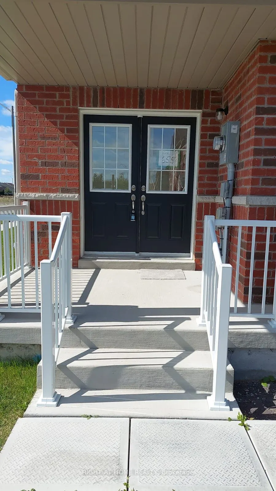 655 Krawchuck Crescent