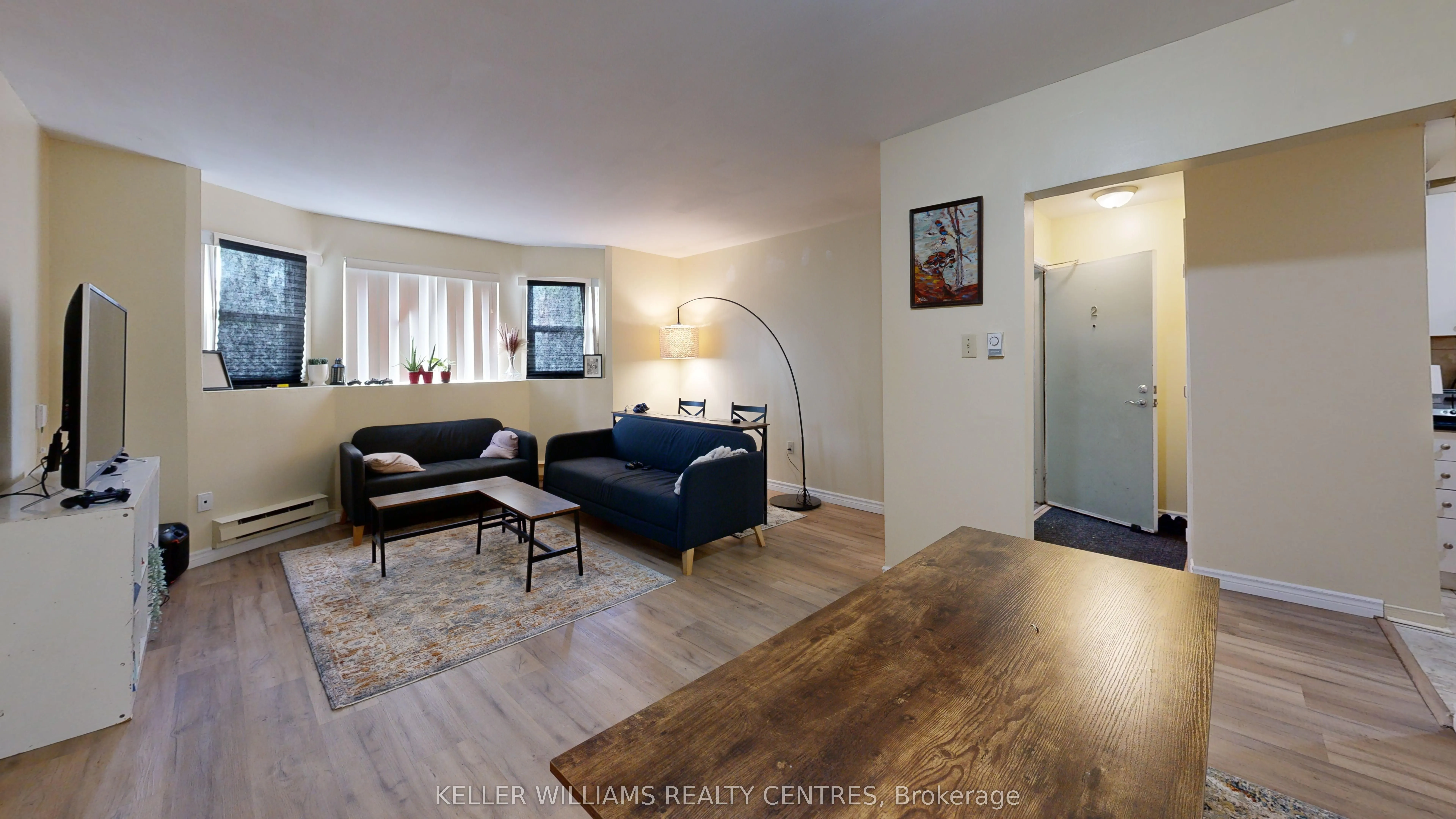 10 Ivy Avenue