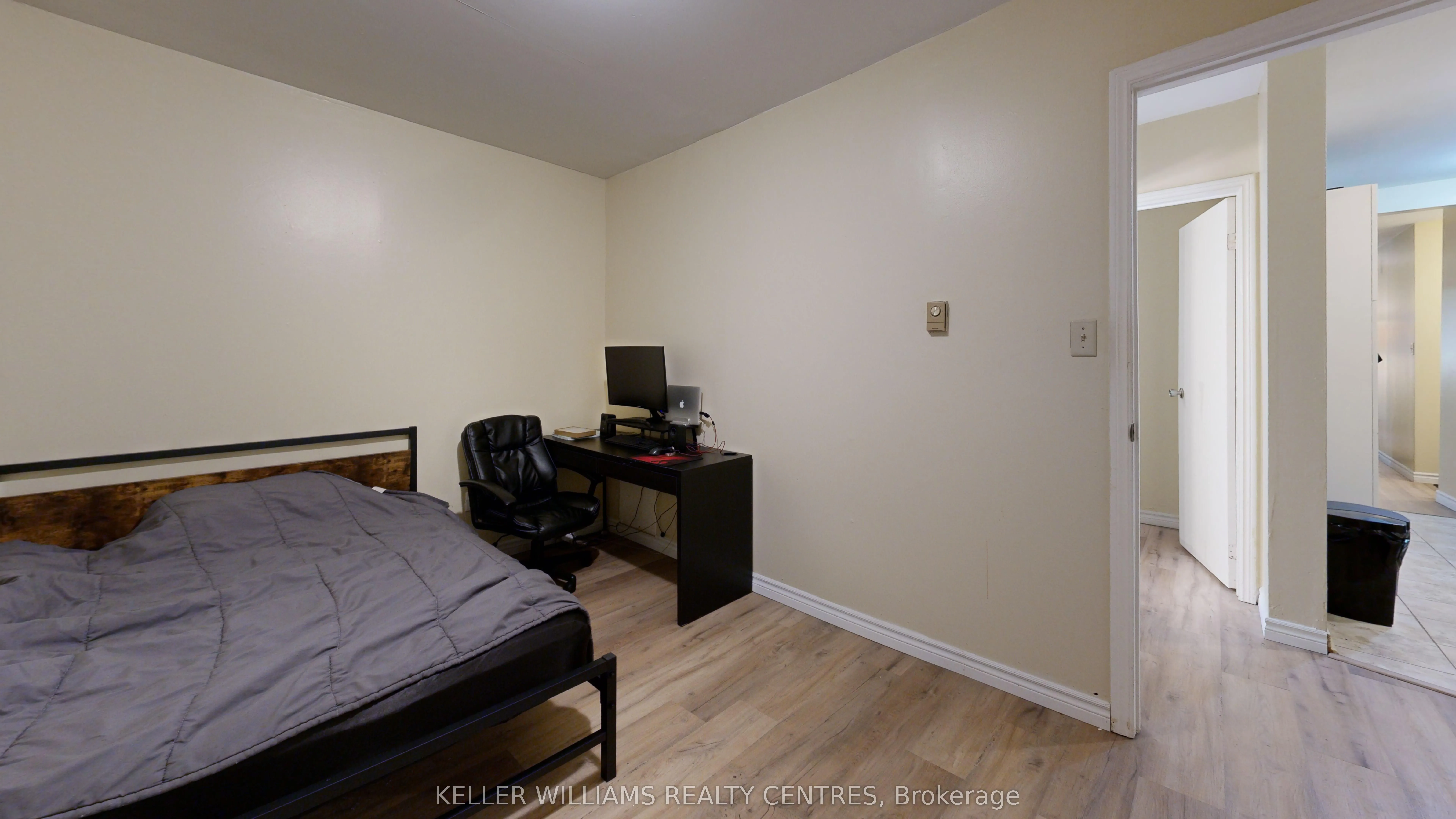 10 Ivy Avenue