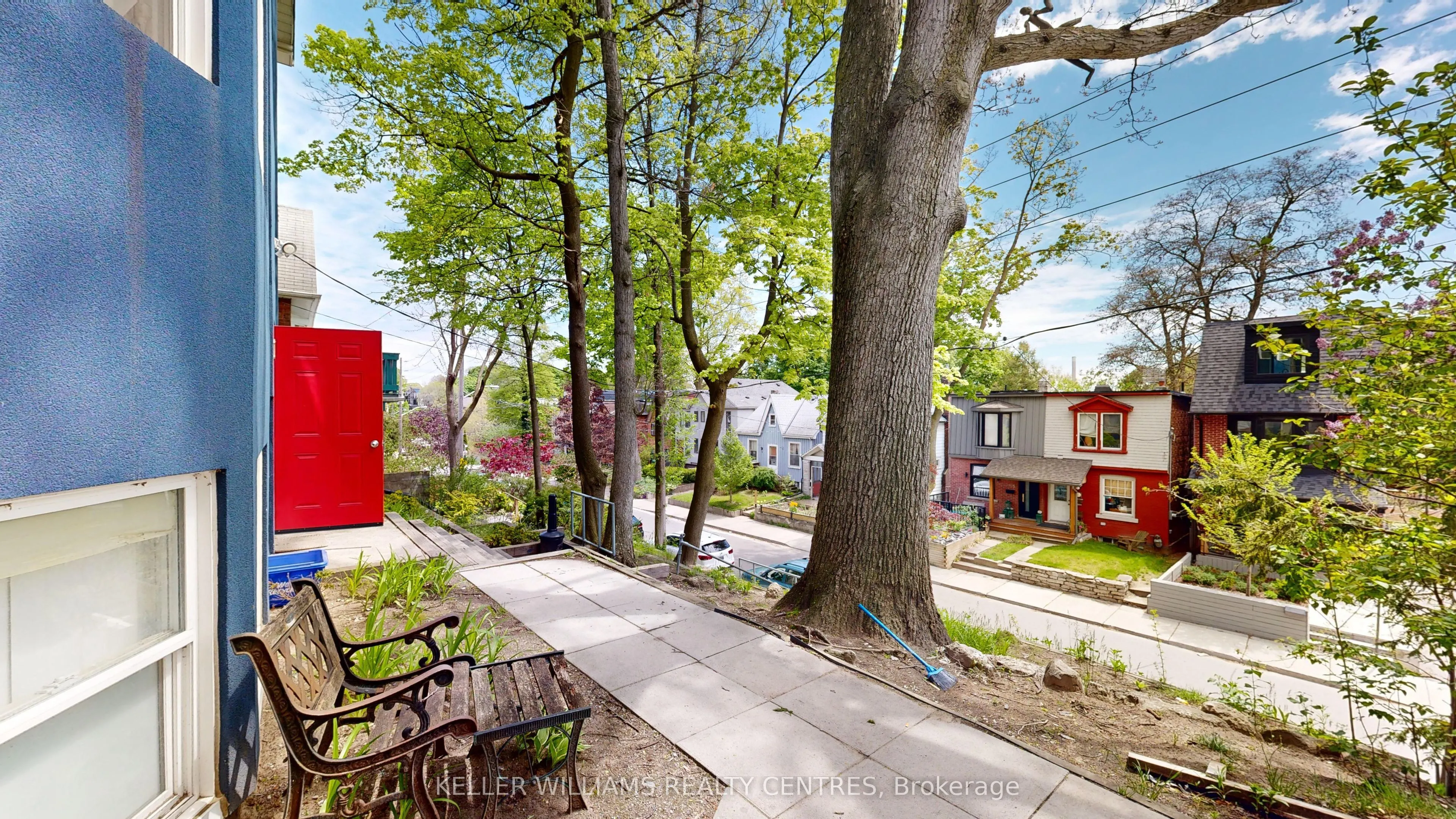 10 Ivy Avenue