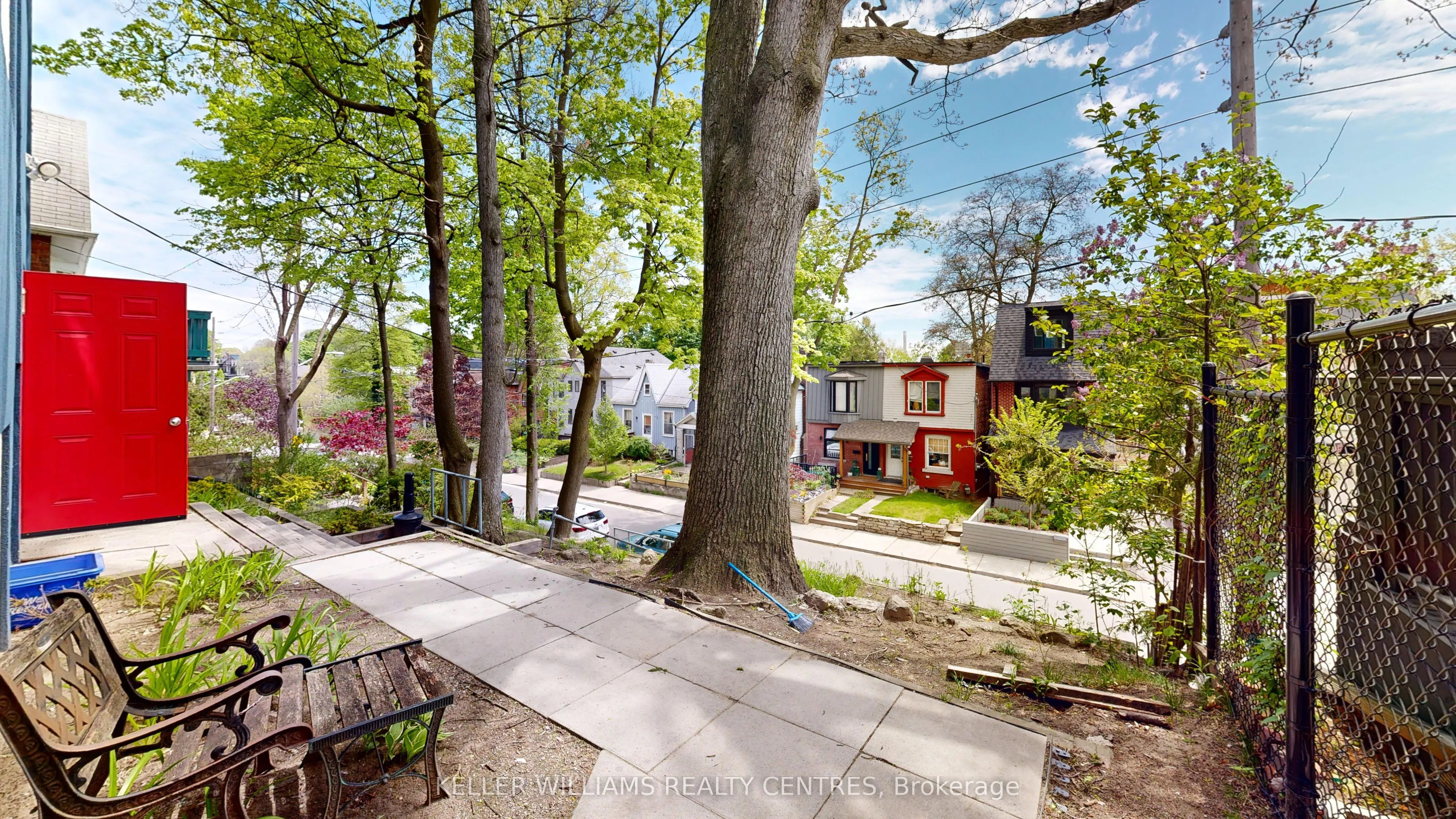 10 Ivy Avenue