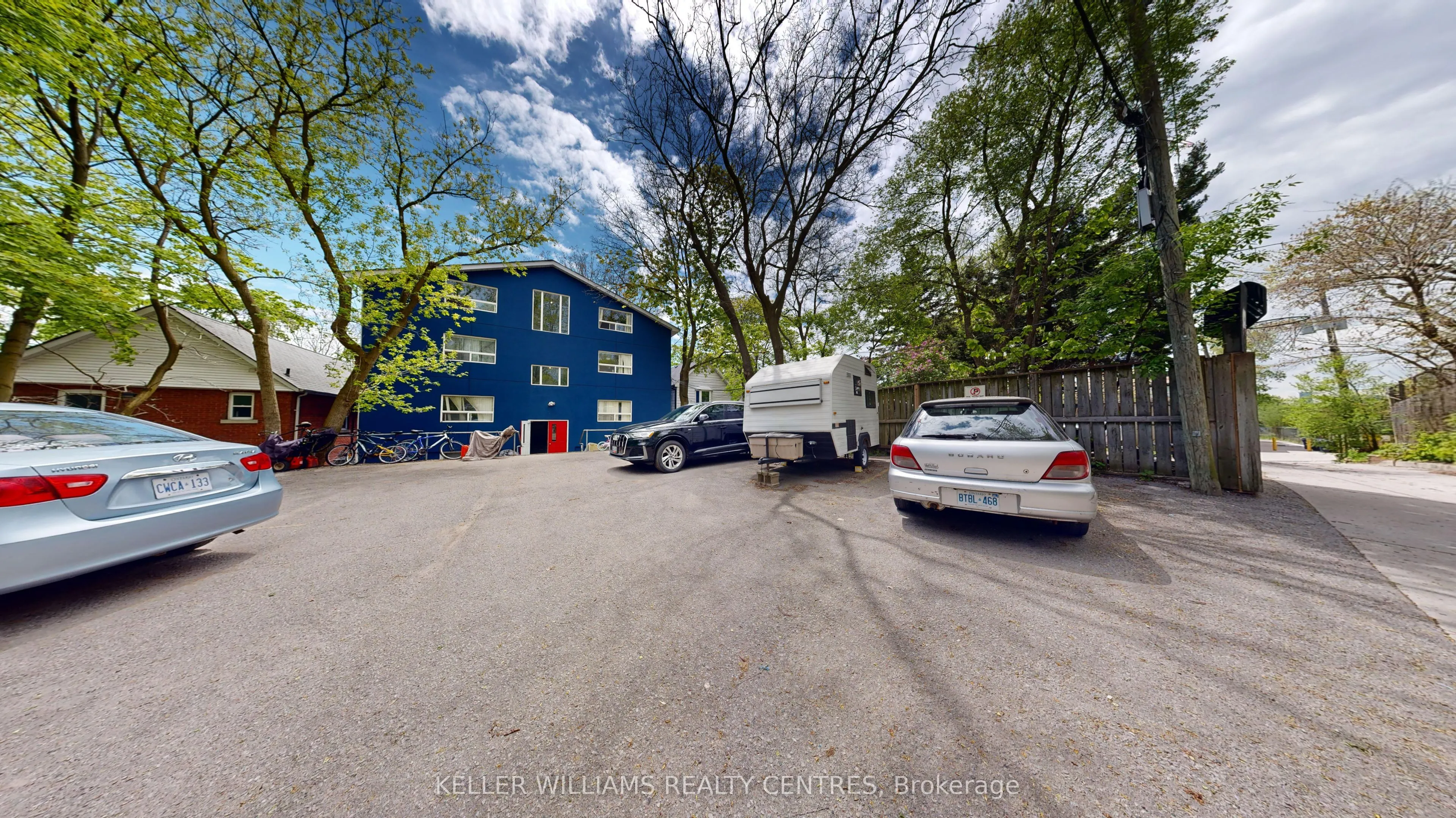 10 Ivy Avenue