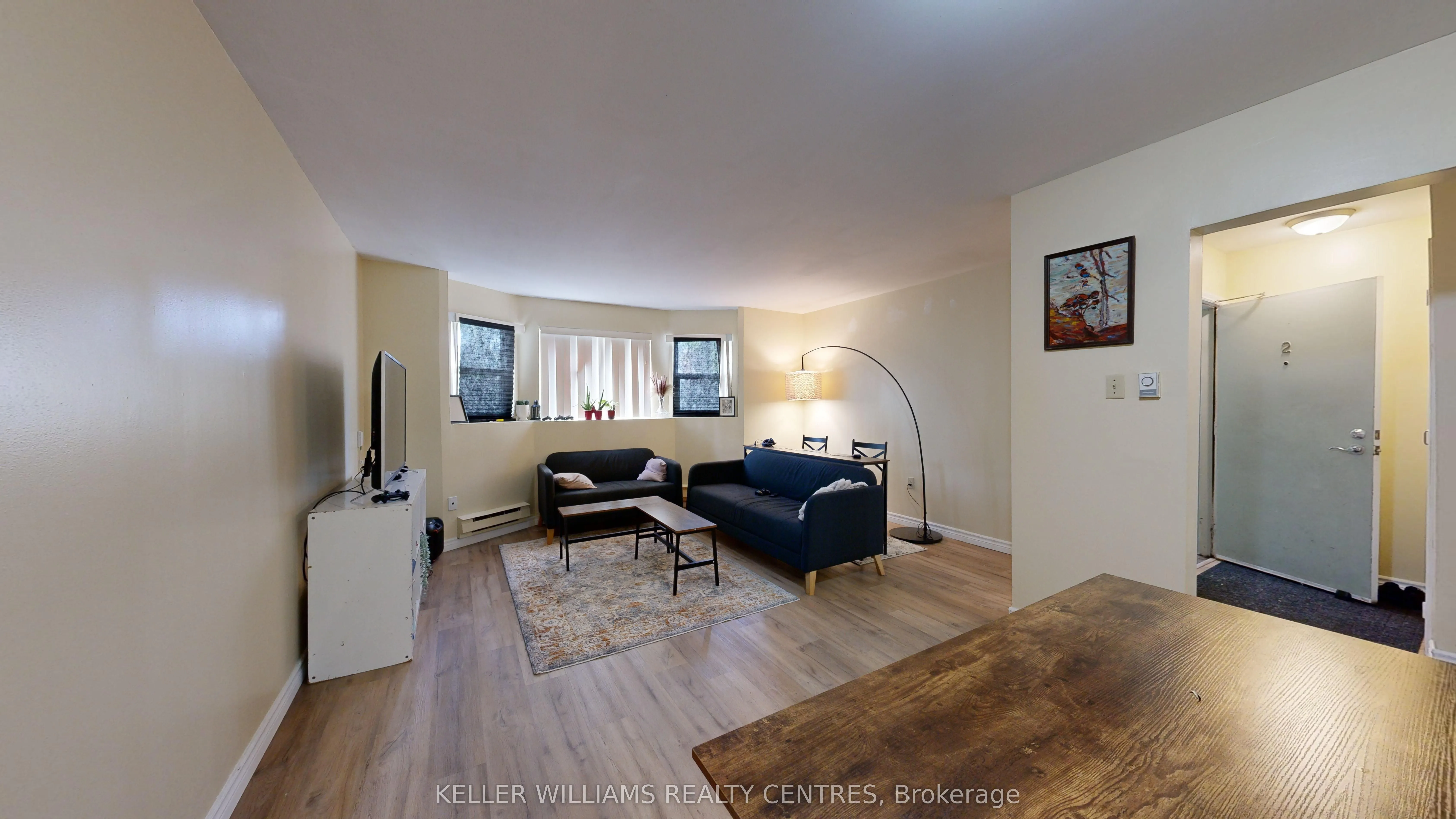 10 Ivy Avenue