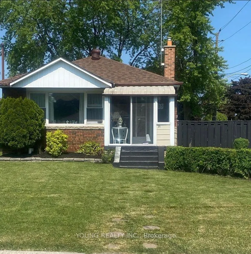 35 Porter Crescent