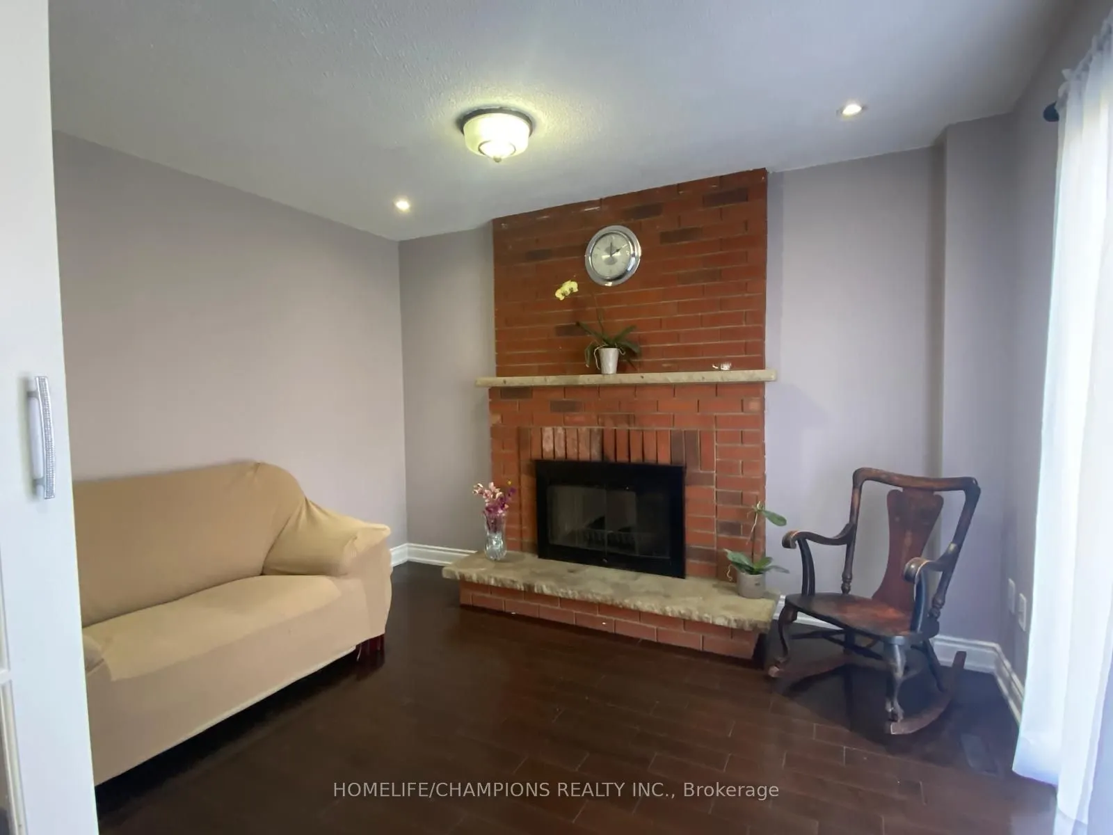46 Canmore Boulevard