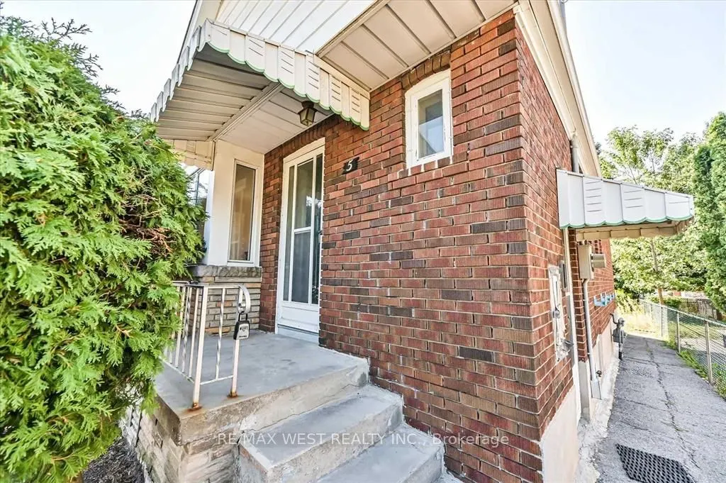 5 Dieppe Road S