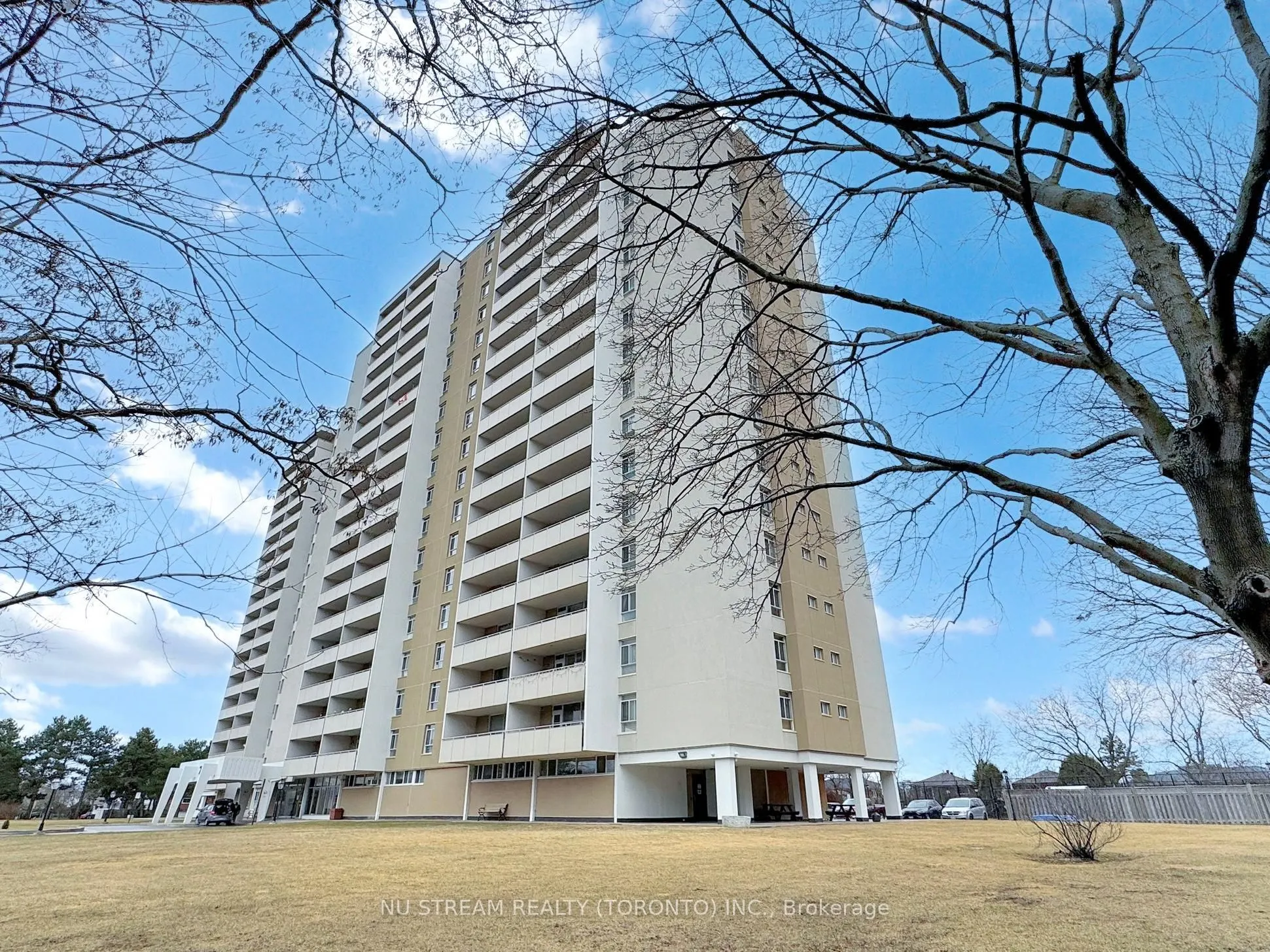 2550 Pharmacy Avenue, #1211