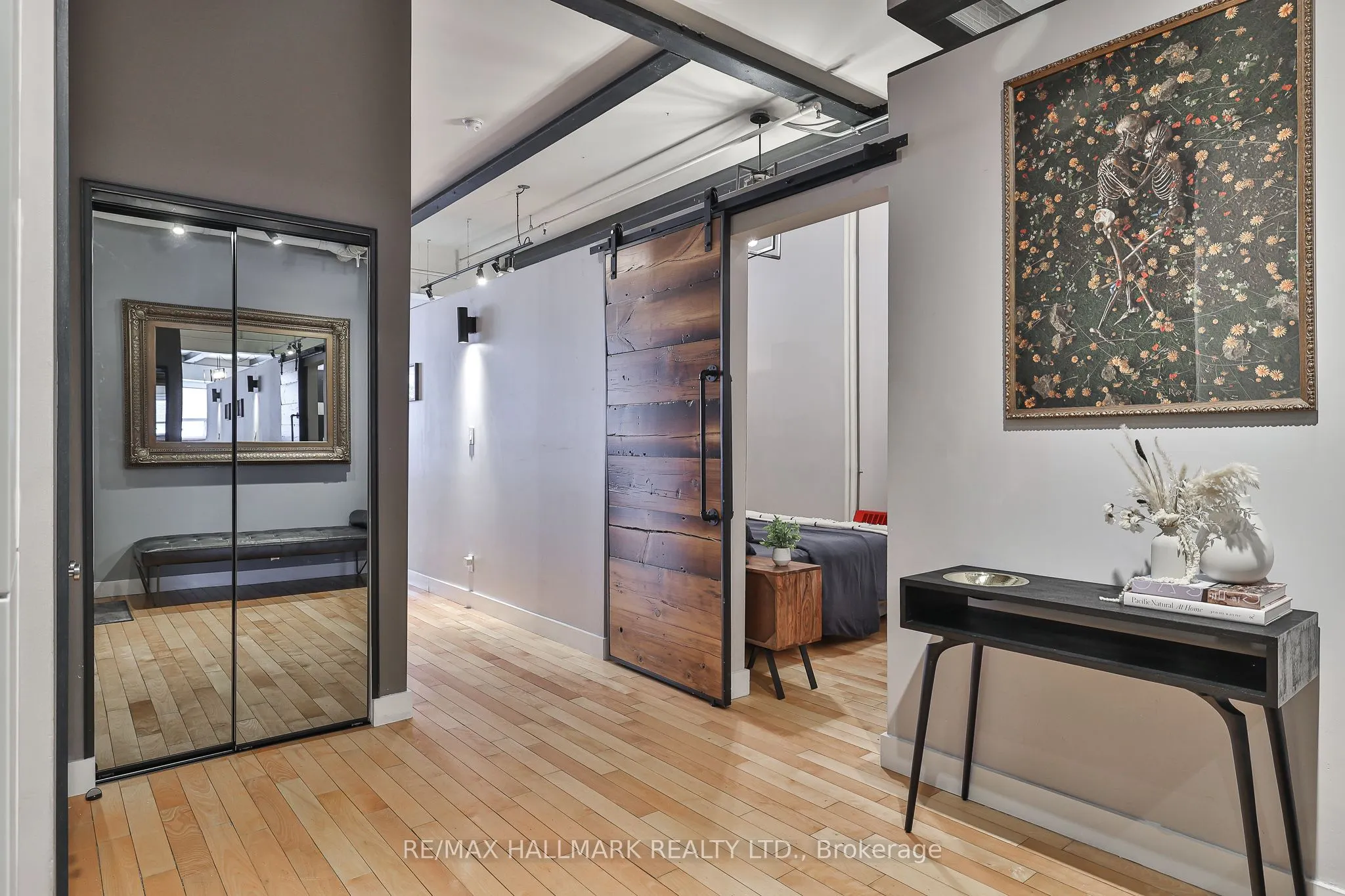 326 Carlaw Avenue, #215