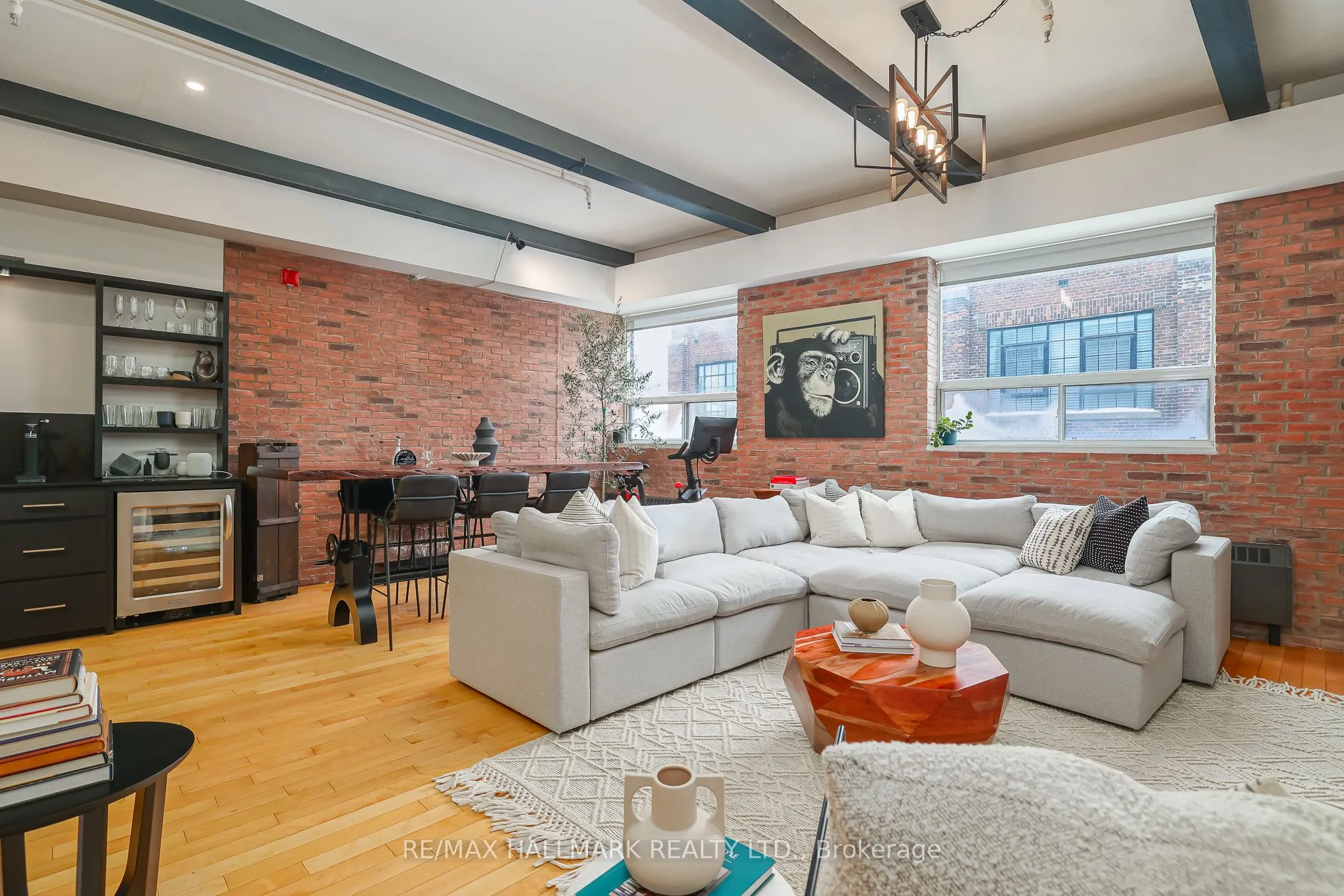 326 Carlaw Avenue, #215