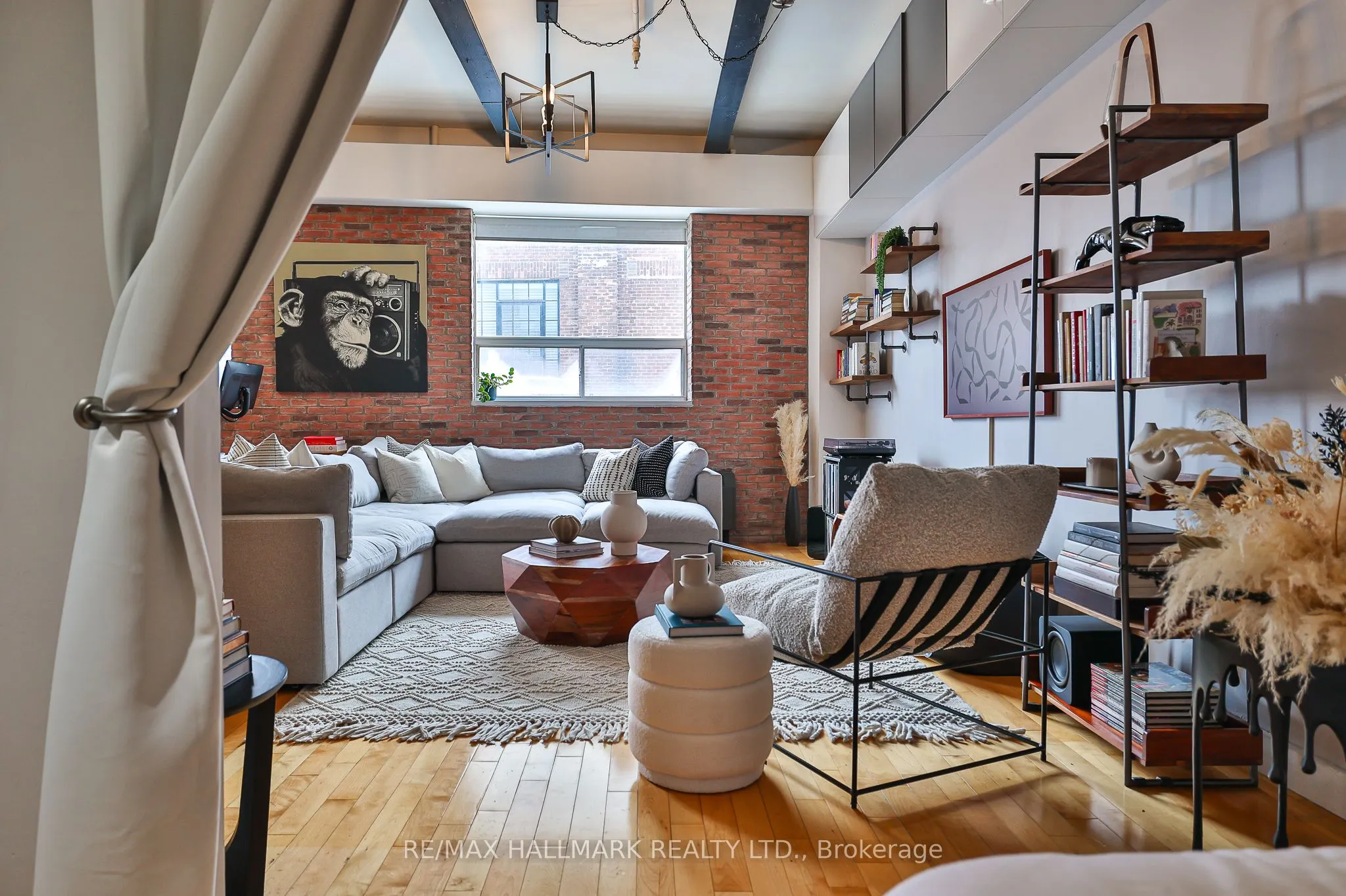326 Carlaw Avenue, #215