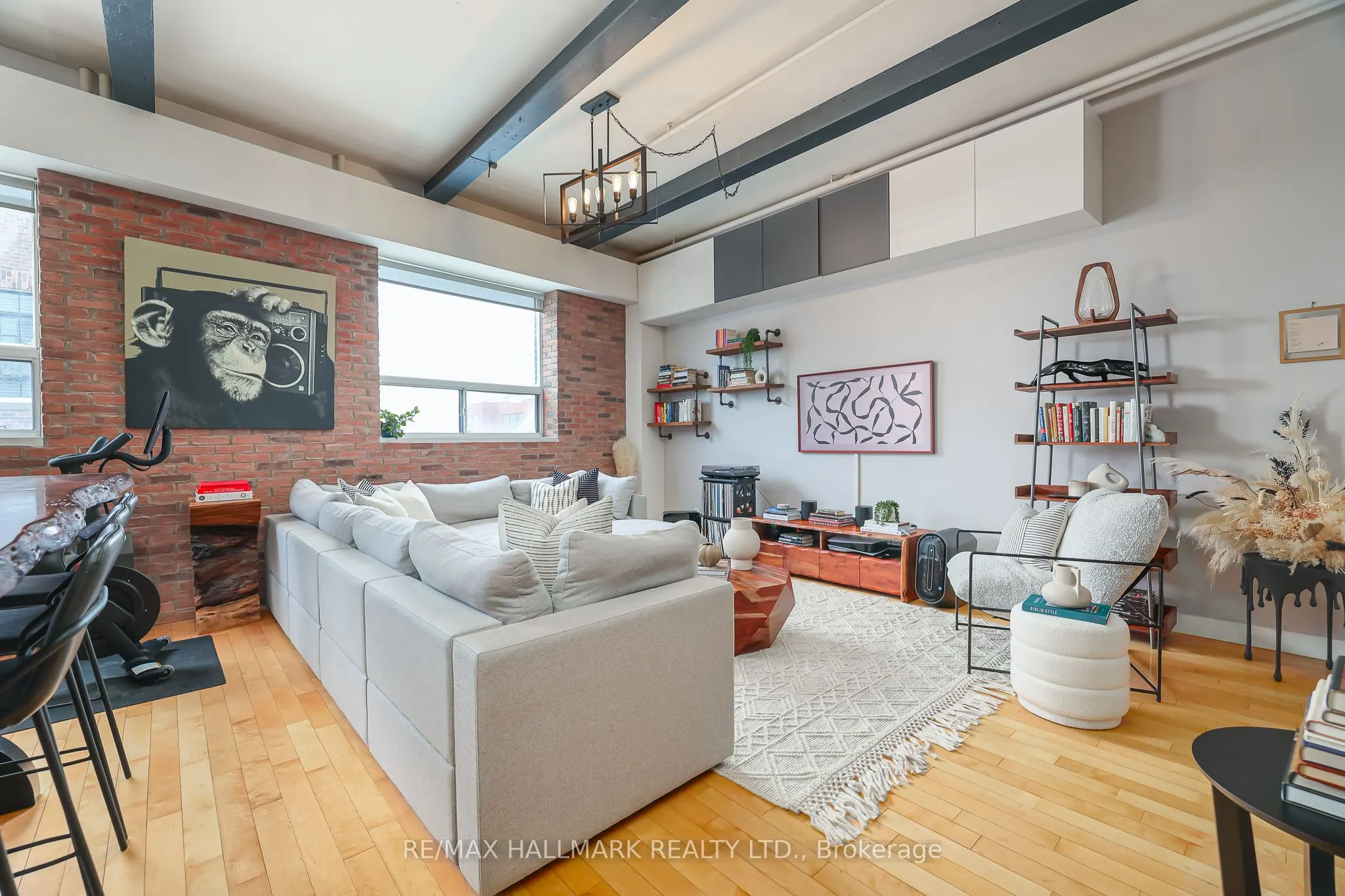 326 Carlaw Avenue, #215