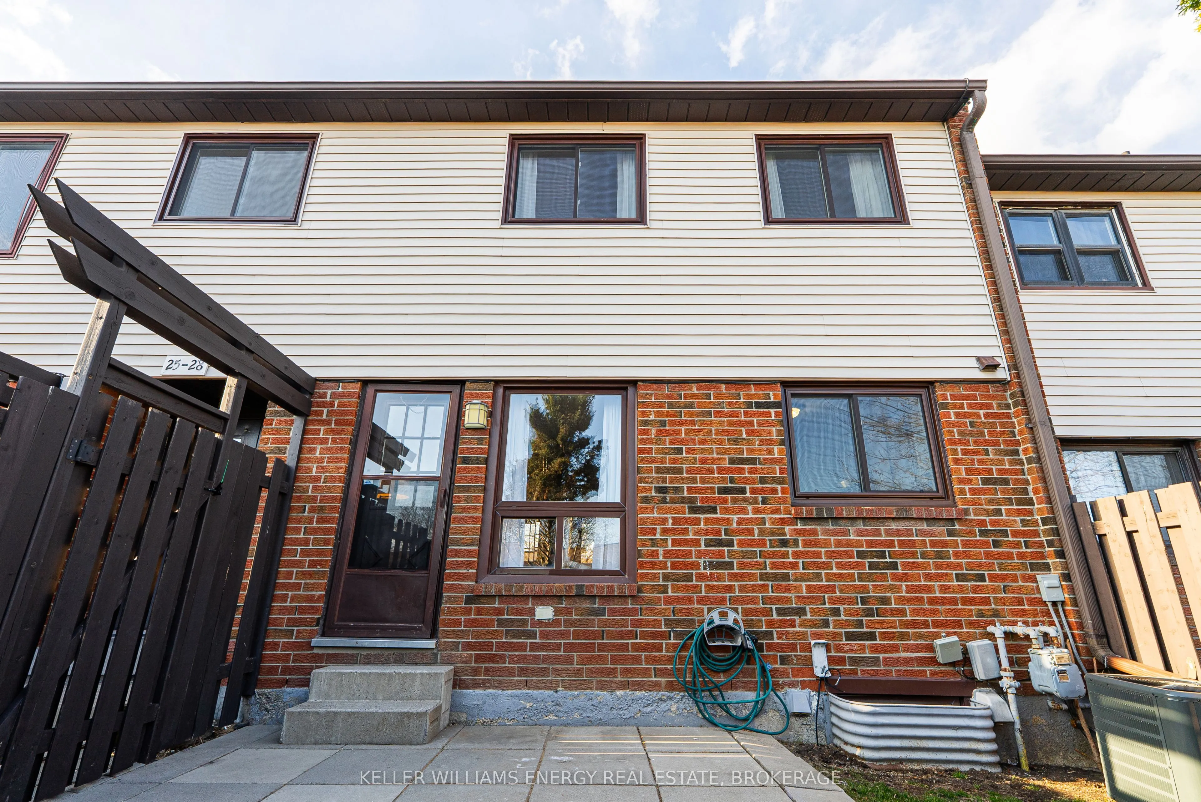 960 Glen Street, #26