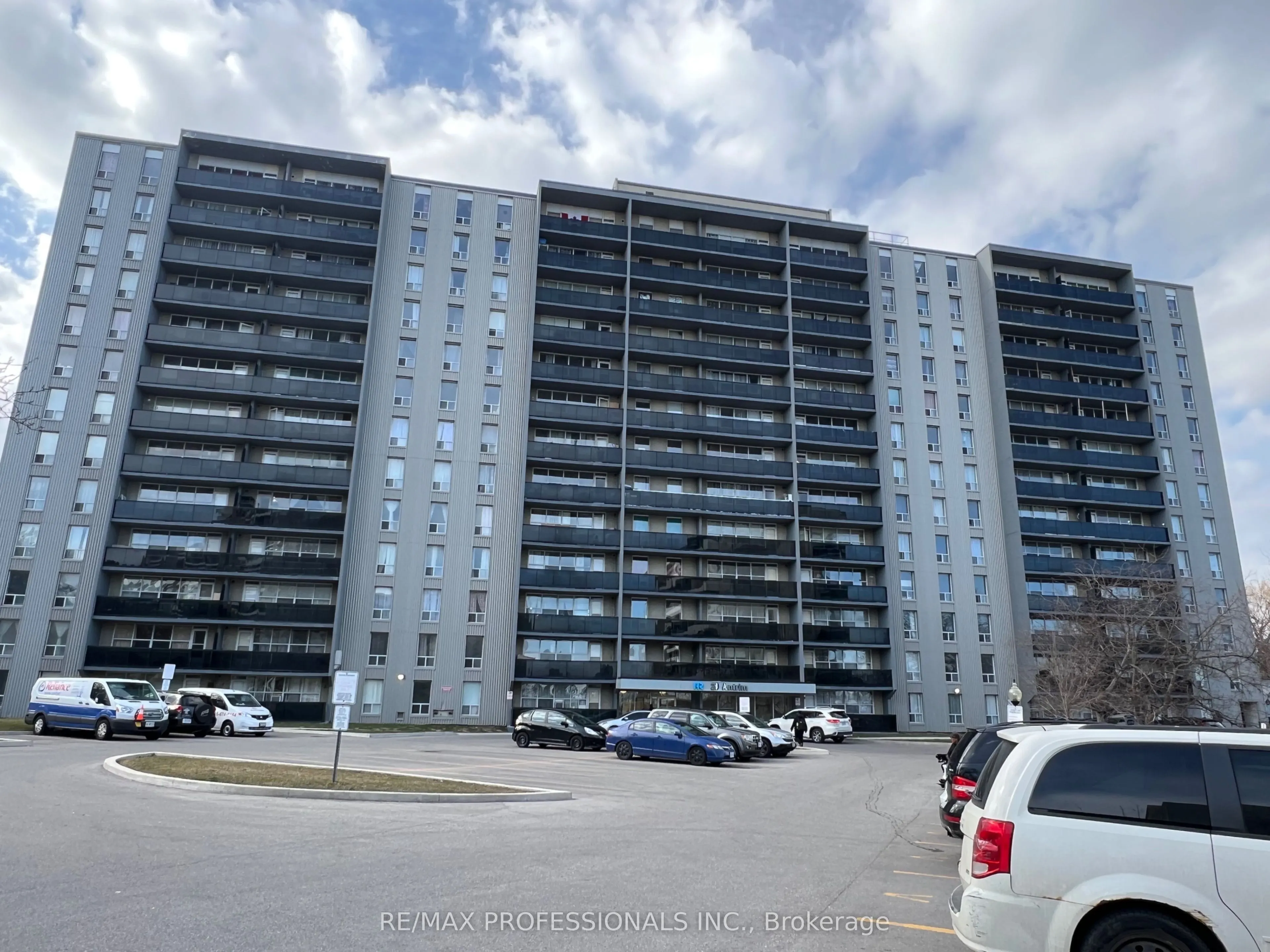 20 Antrim Crescent, #114