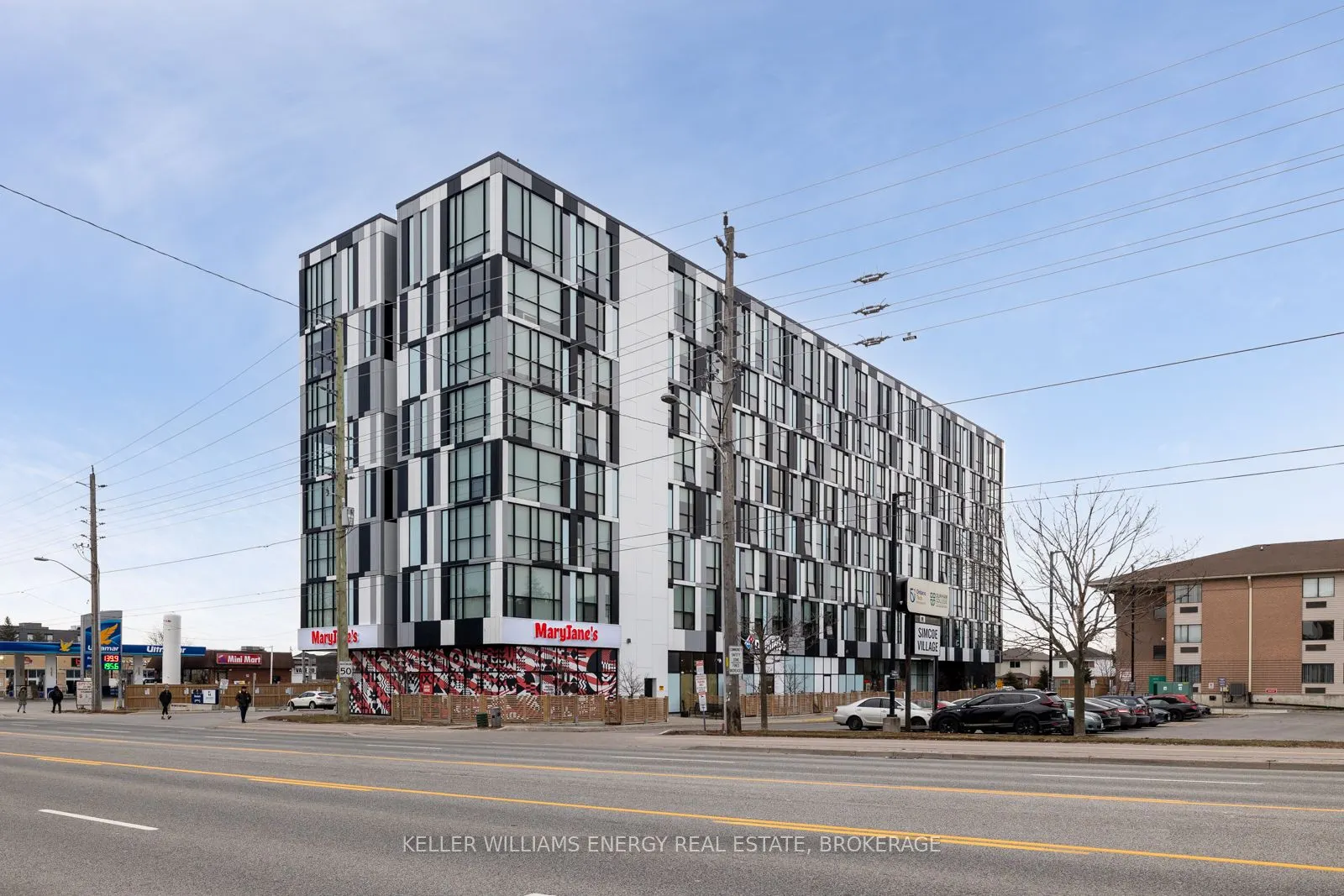 1900 Simcoe Street N #839