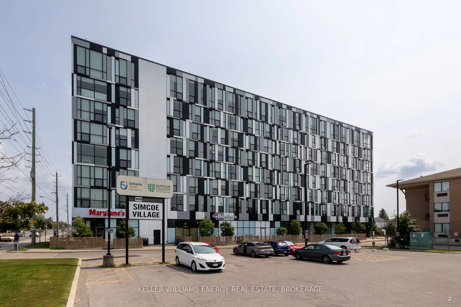 1900 Simcoe Street N #839