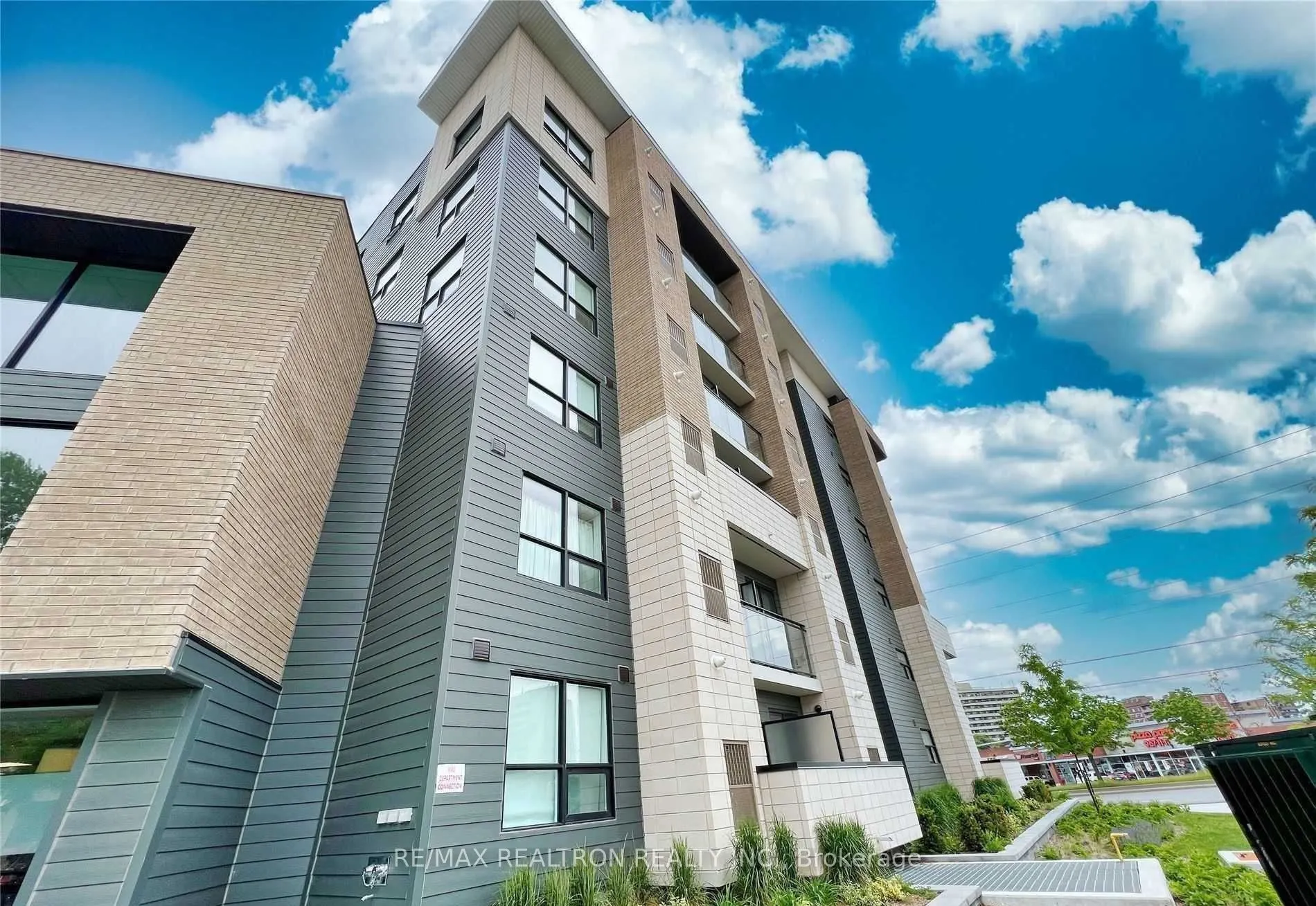 1 Falaise Road #608