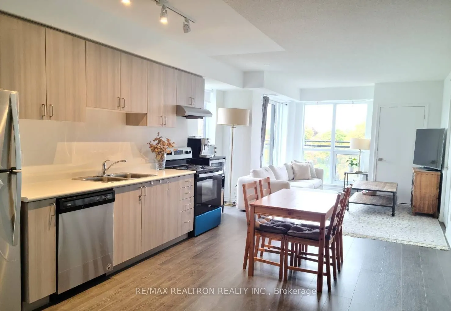 1 Falaise Road #608