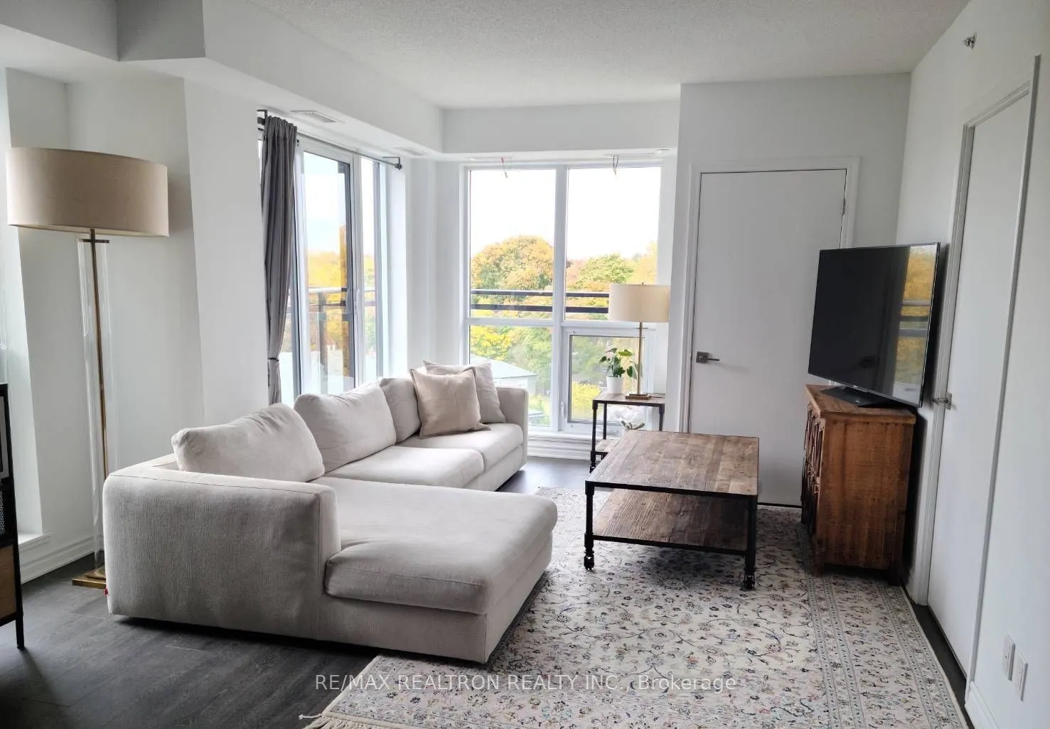 1 Falaise Road #608