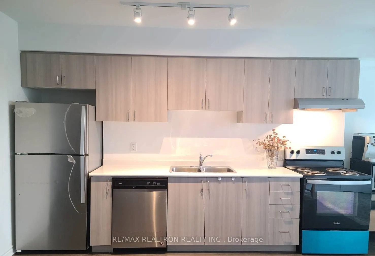 1 Falaise Road #608