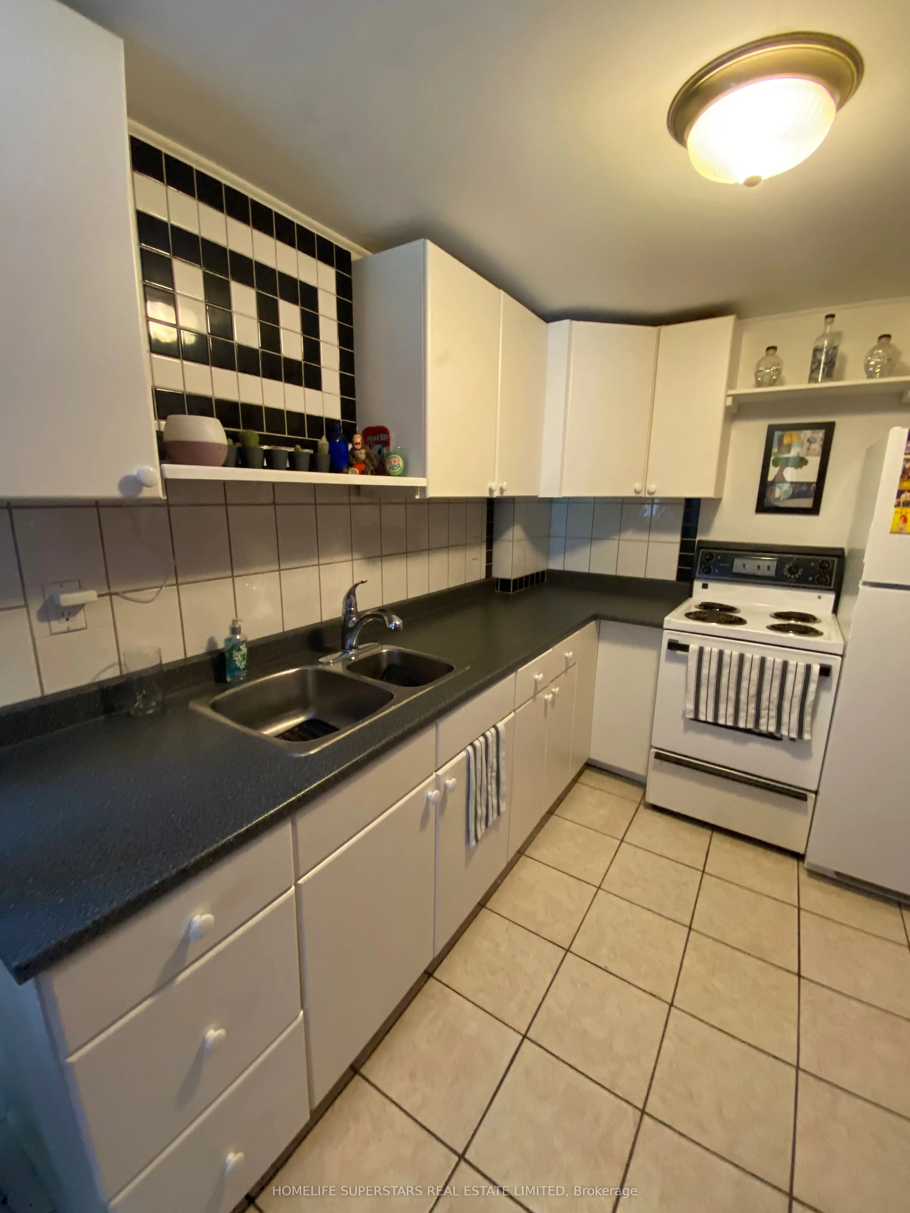 1263 Woodbine Avenue