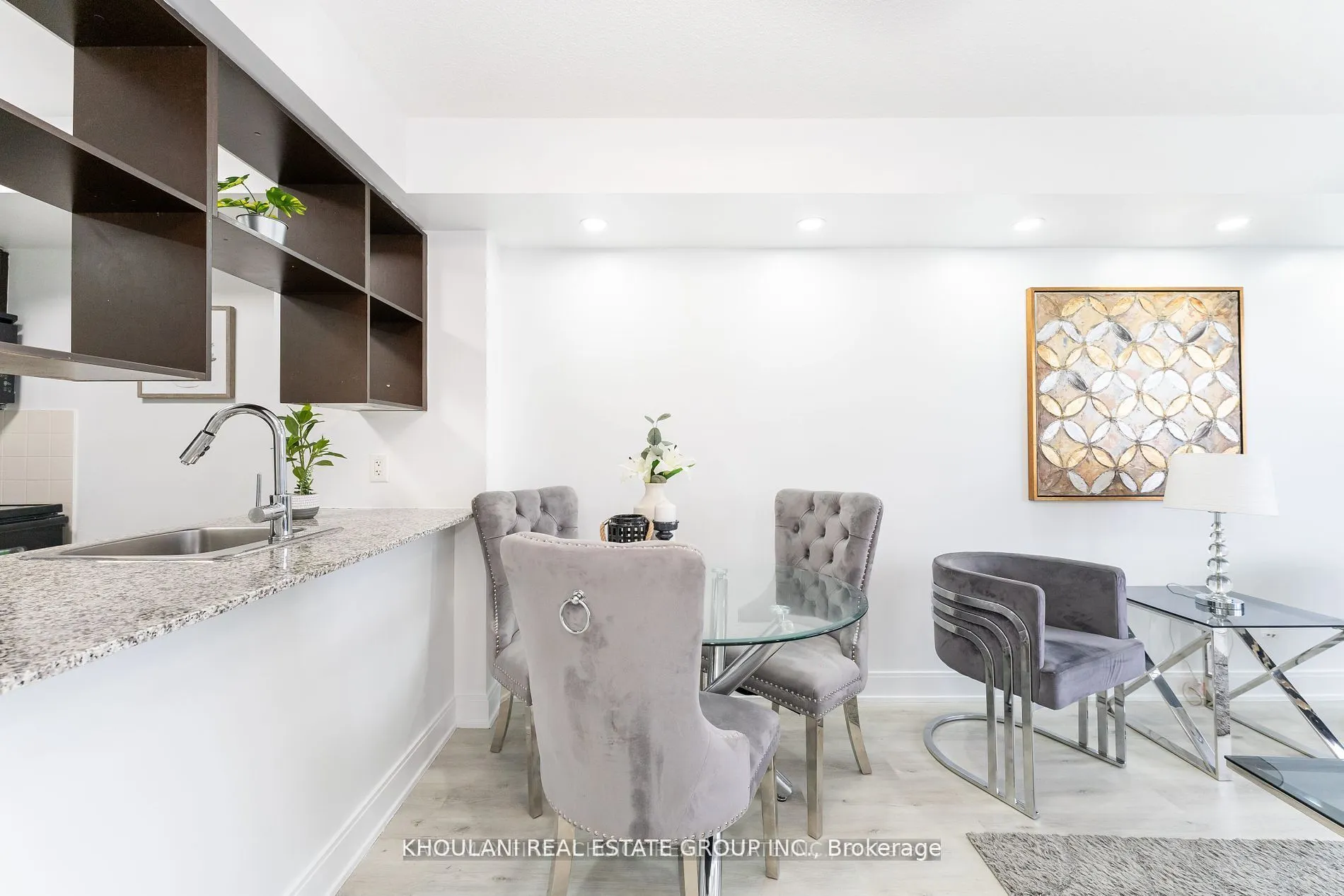 135 Village Green Square #3922