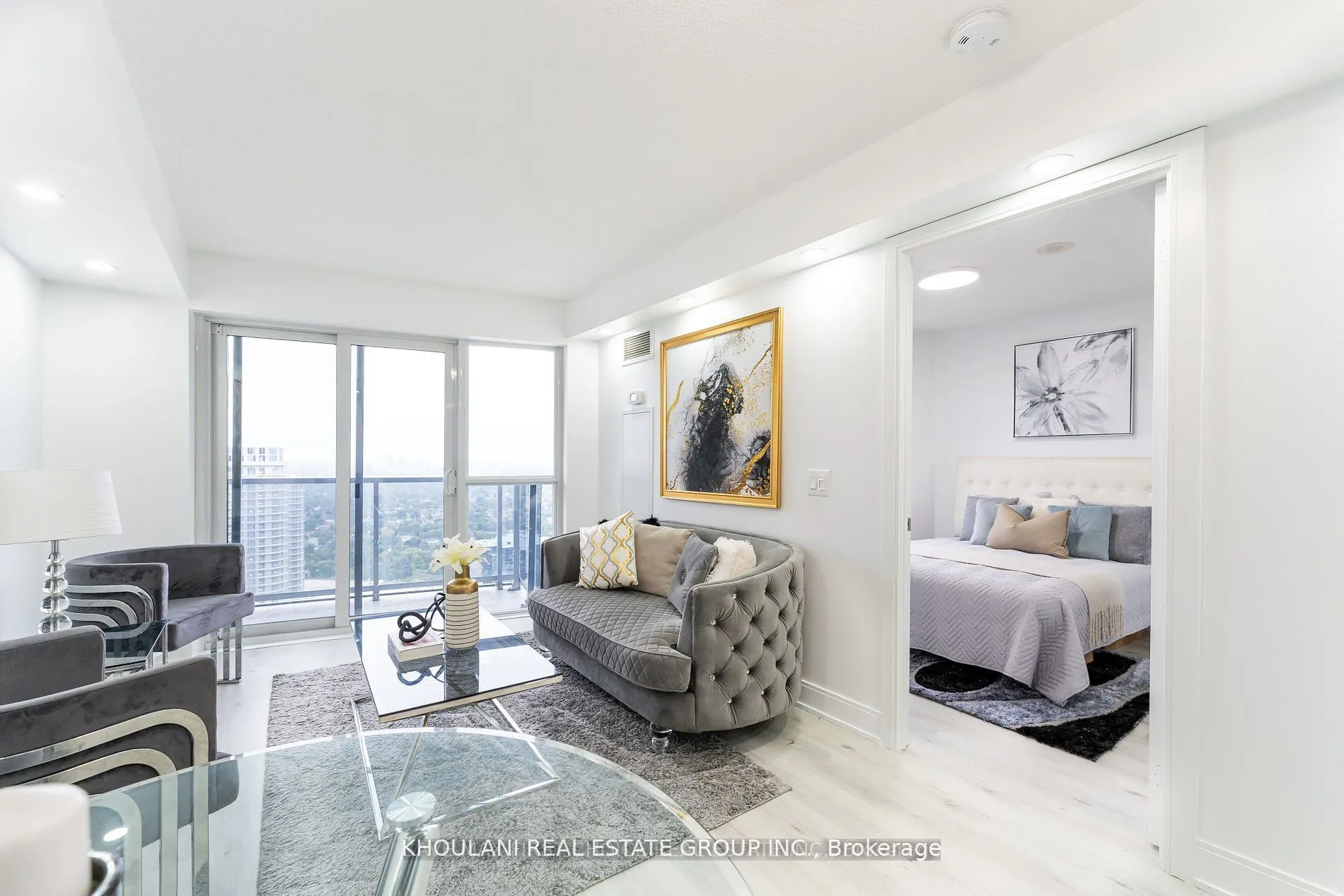 135 Village Green Square #3922