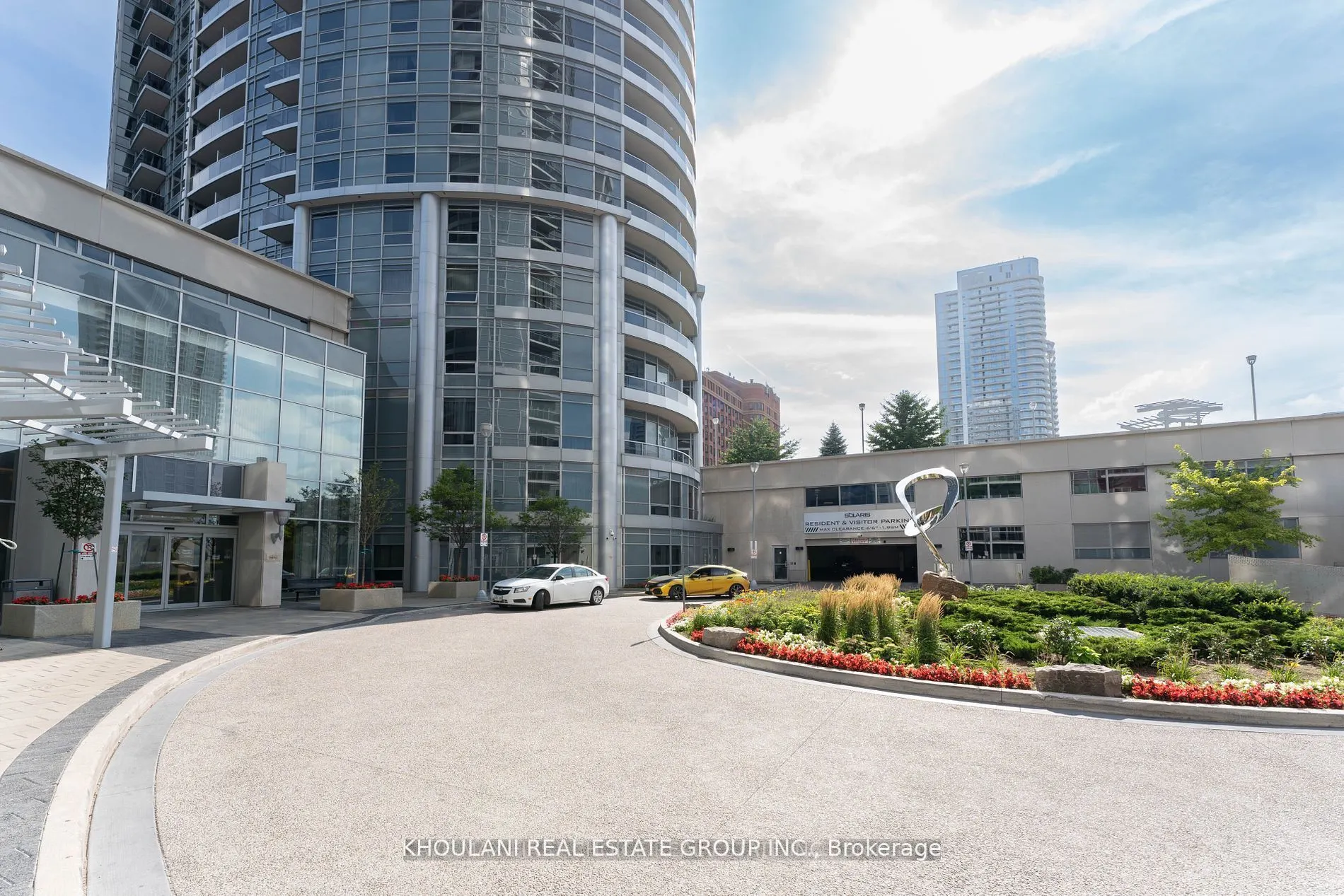 135 Village Green Square #3922