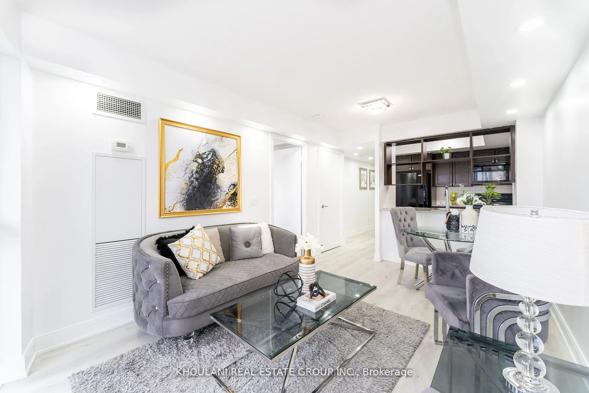 135 Village Green Square #3922