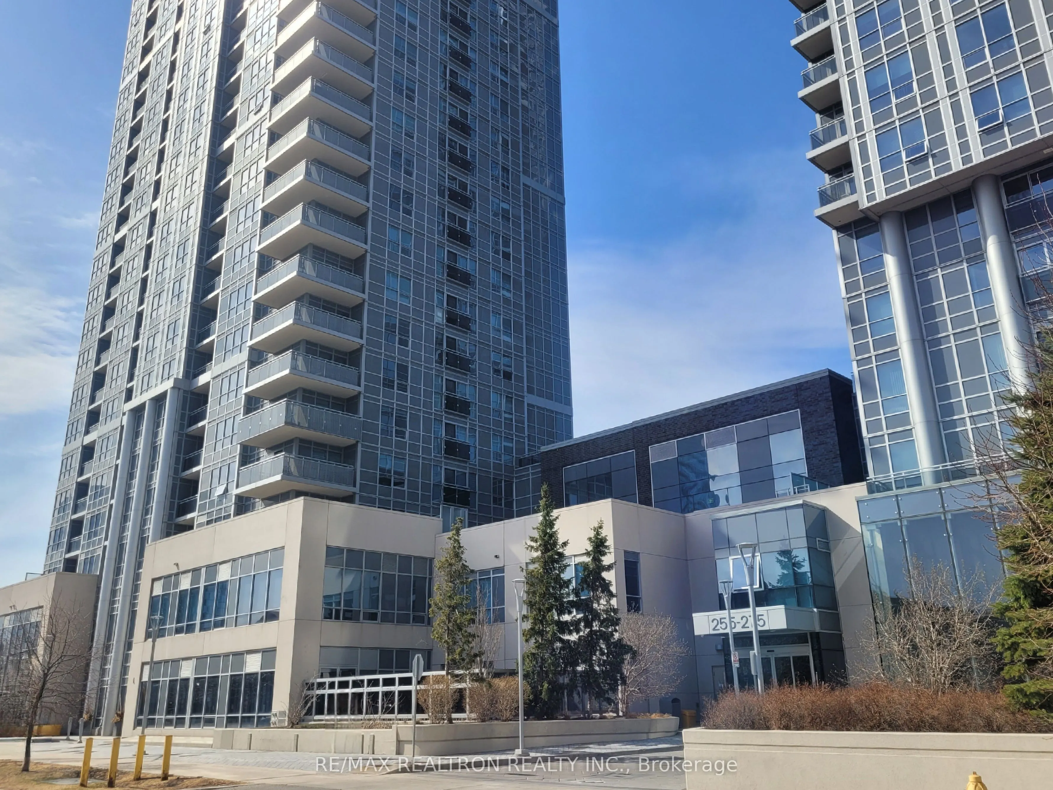 275 Village Green Square, #325