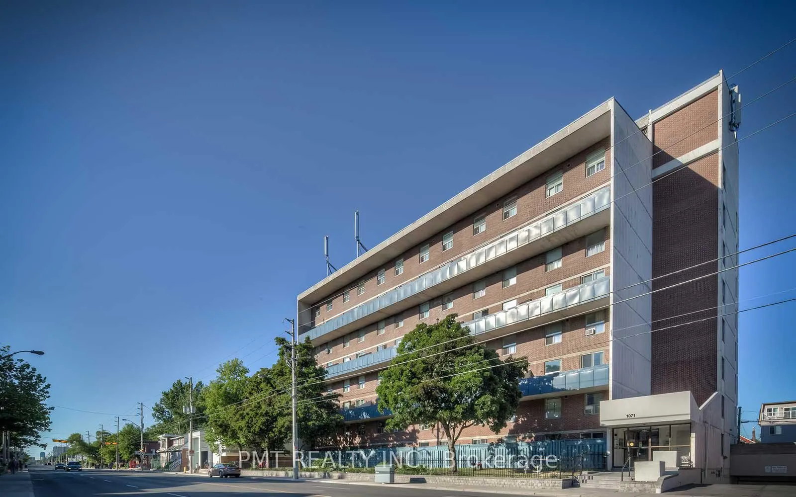 1071 Woodbine Avenue, #204