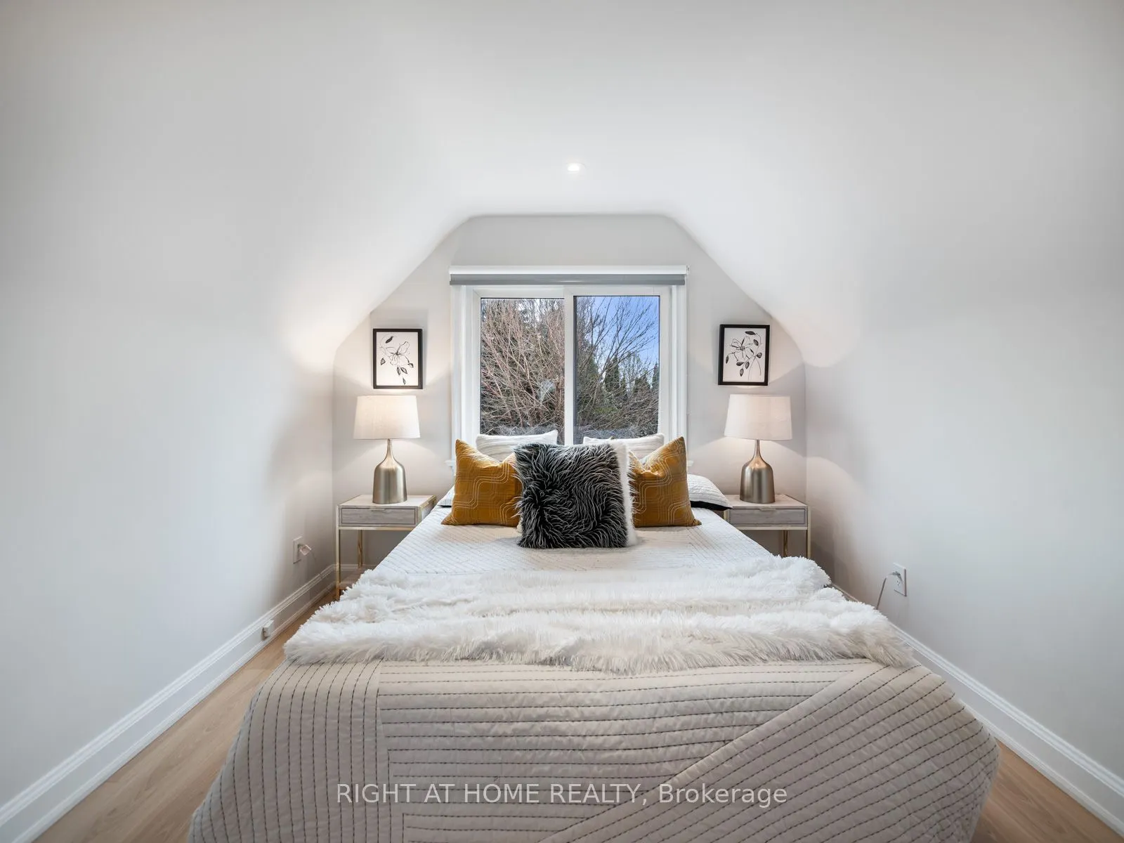 49 Amsterdam Avenue