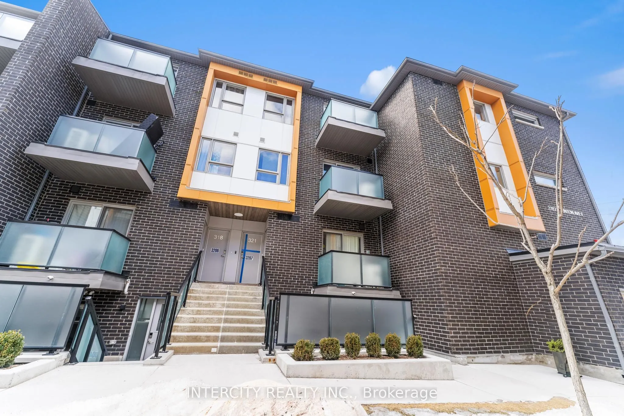 2787 Eglinton Avenue E, #319