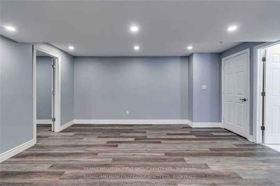 55 Buttonshaw Street #Basement