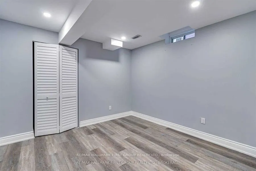 55 Buttonshaw Street #Basement