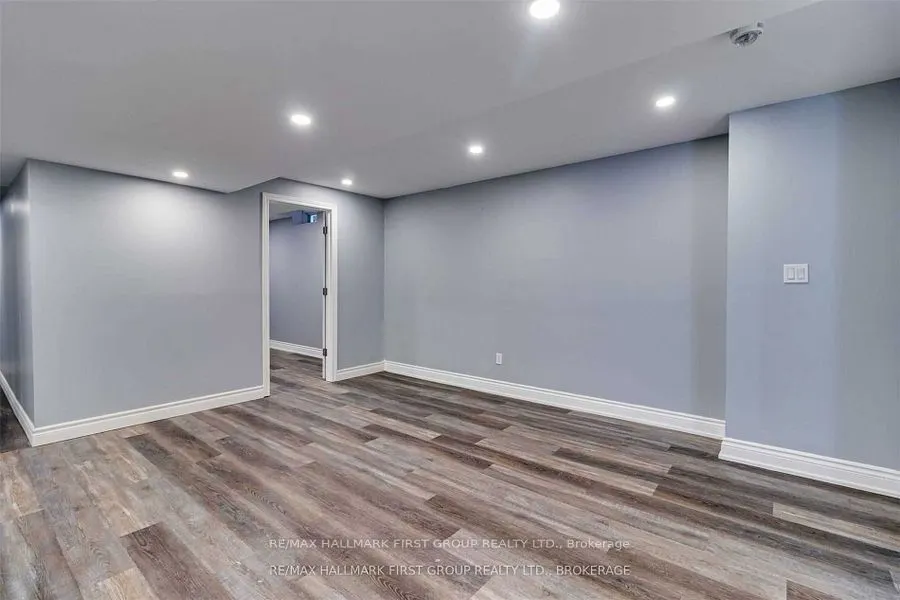 55 Buttonshaw Street #Basement