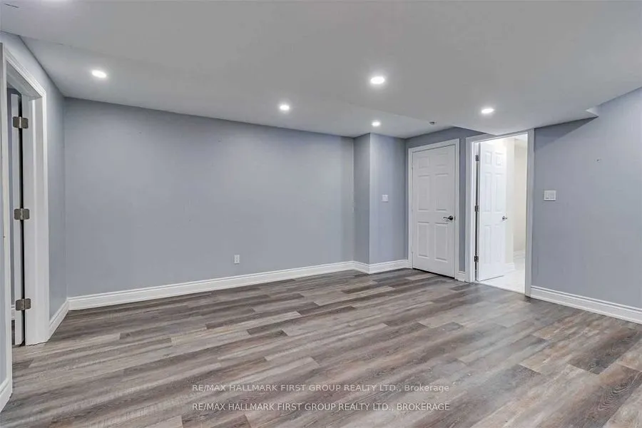 55 Buttonshaw Street #Basement