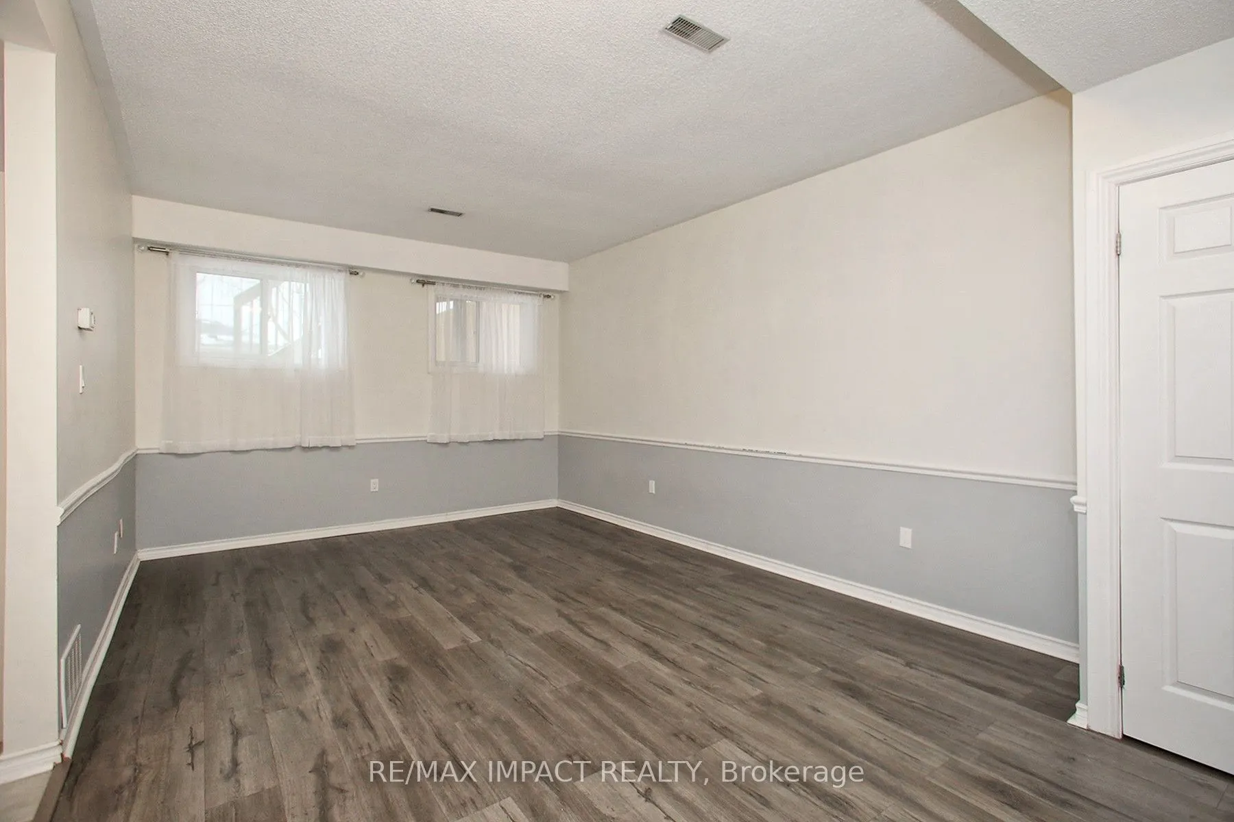 11 Fenwick Avenue