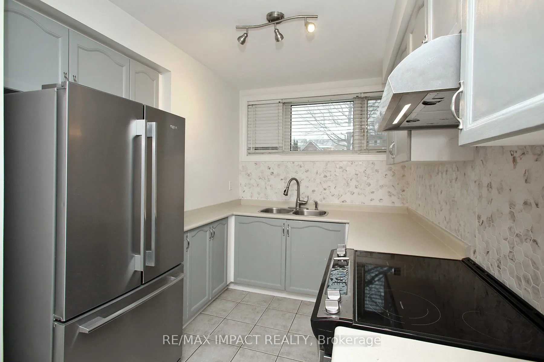 11 Fenwick Avenue