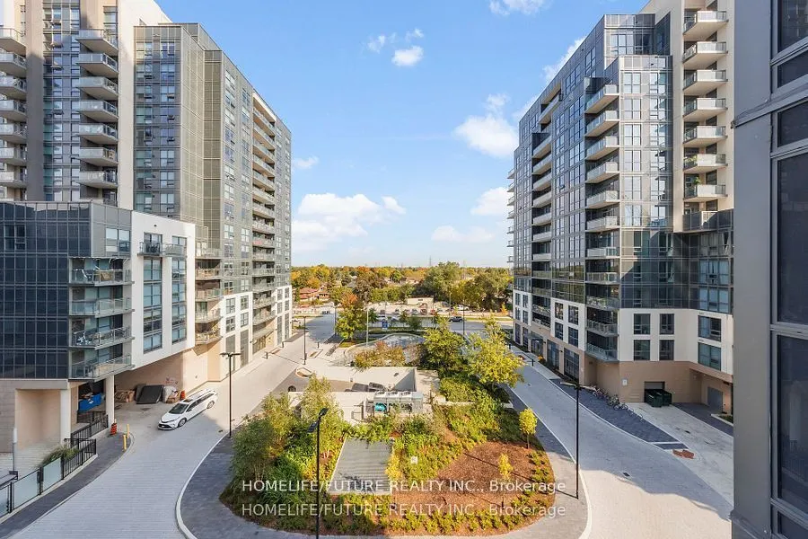 20 Meadowglen Place, #627