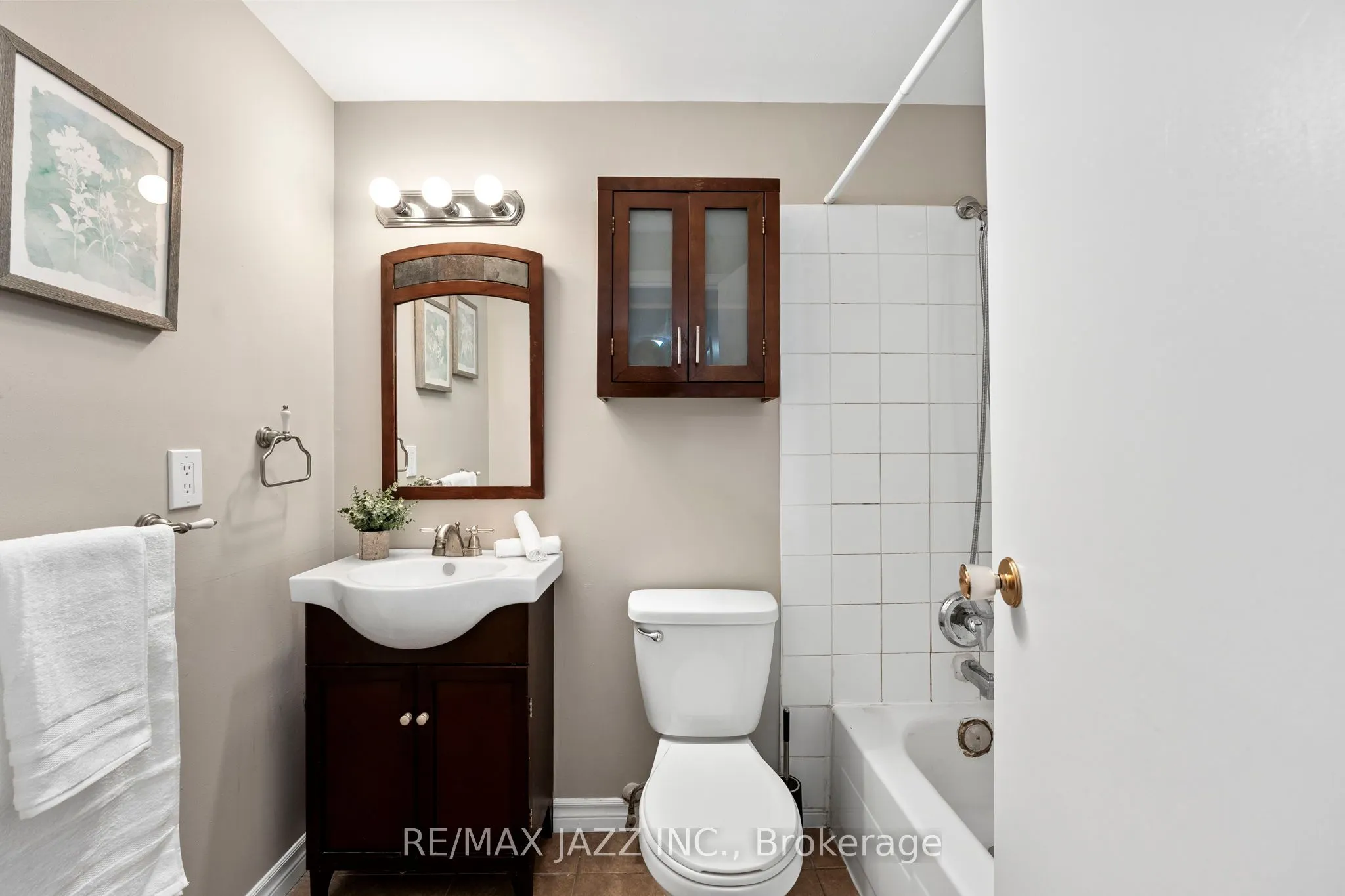 222 Pearson Street, #1